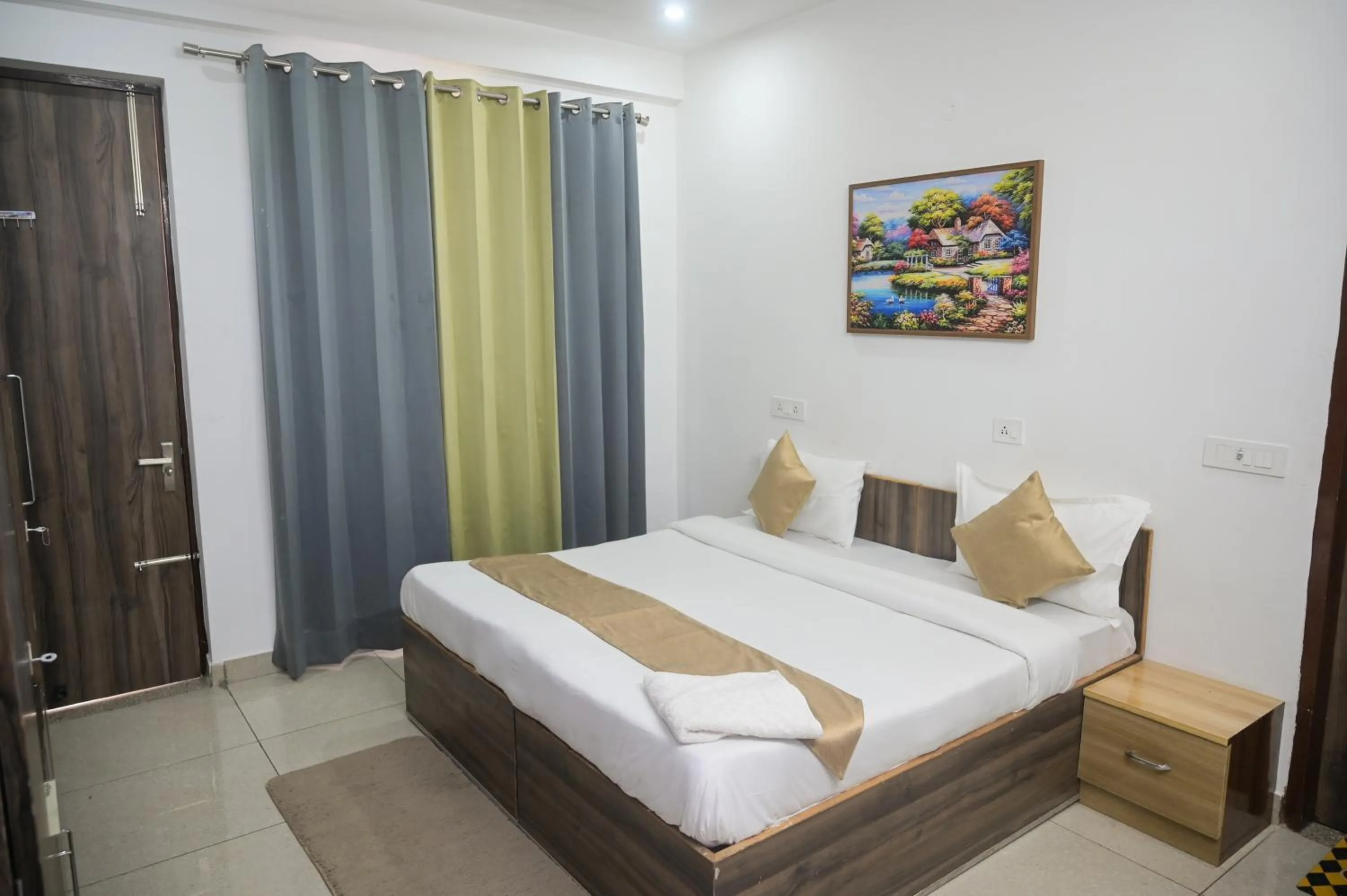 Bedroom, Bed in Raj Residency Gurgaon