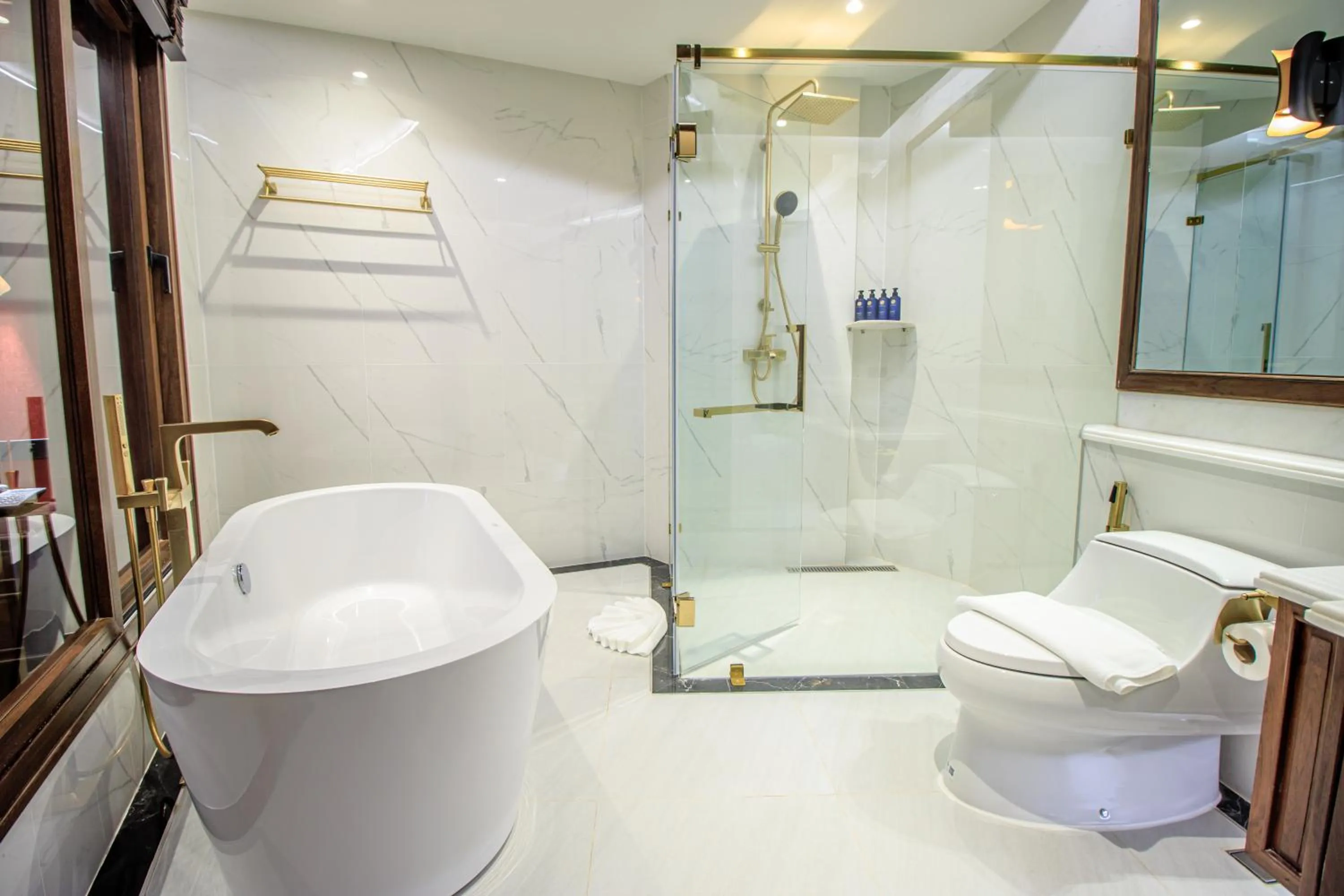 Shower in S48 River Ping