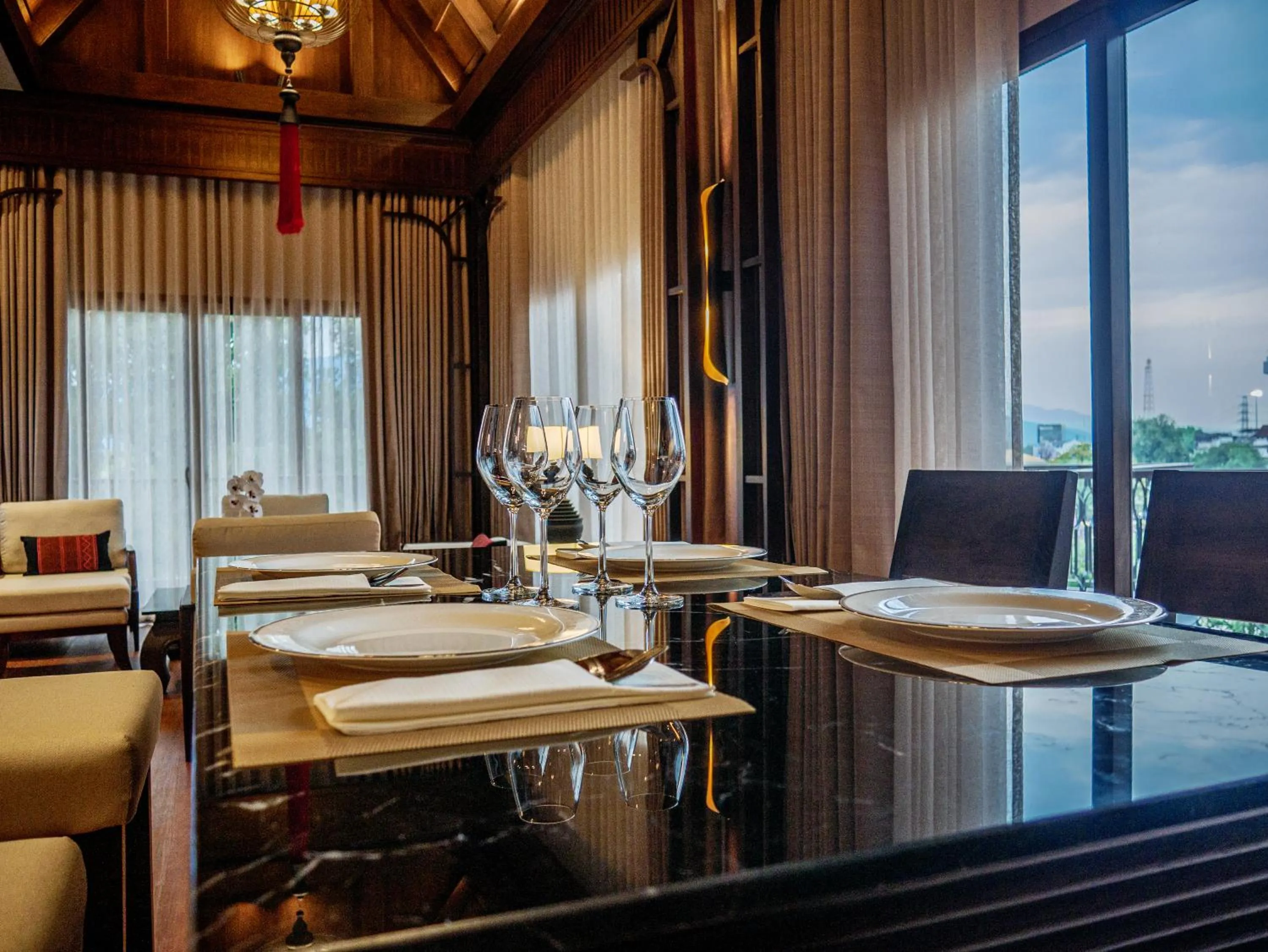 Restaurant/places to eat in S48 River Ping