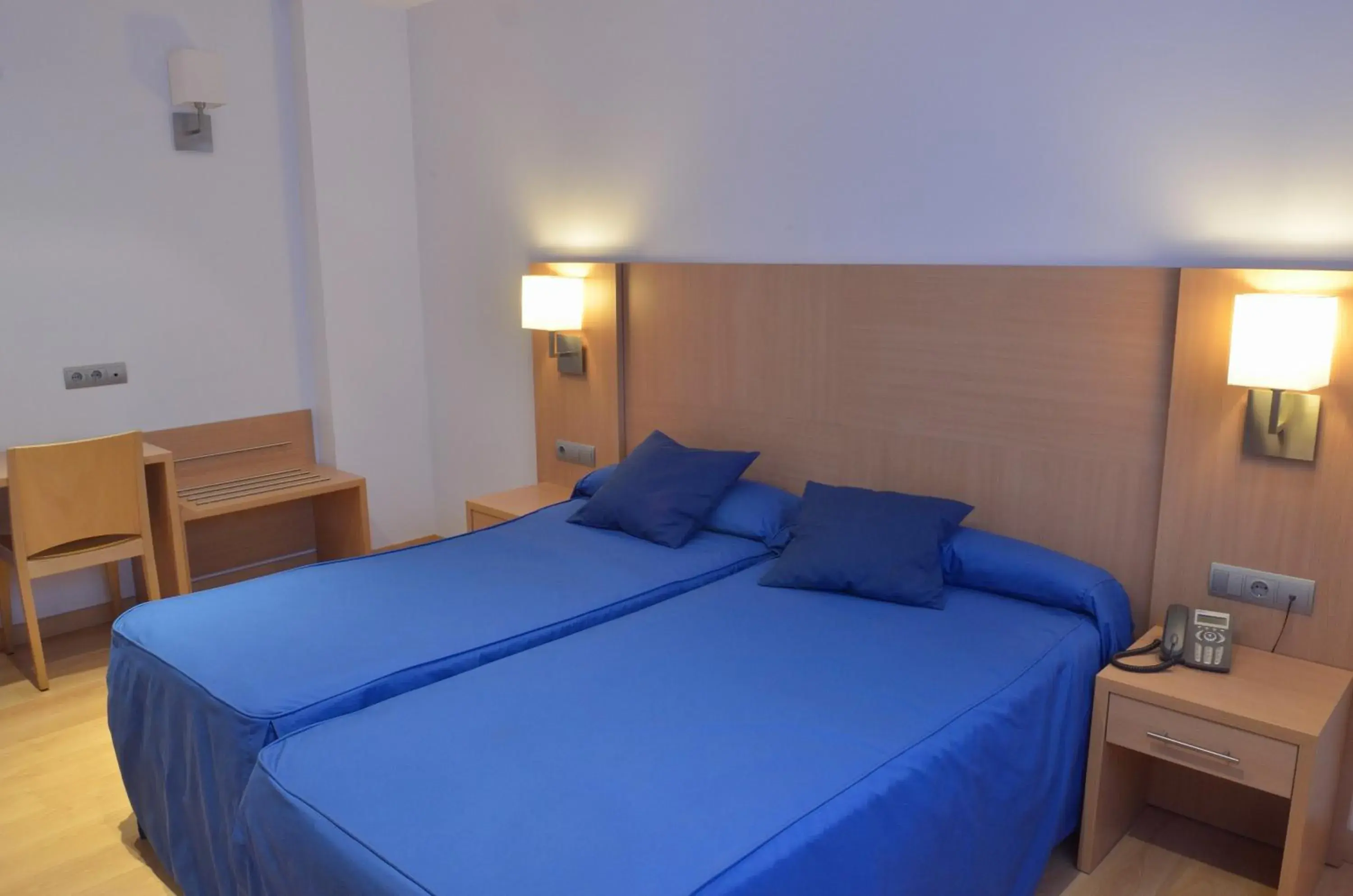 Double or Twin Room - single occupancy in Hotel del Port Double or Twin Room - single occupancy in Hotel del Port