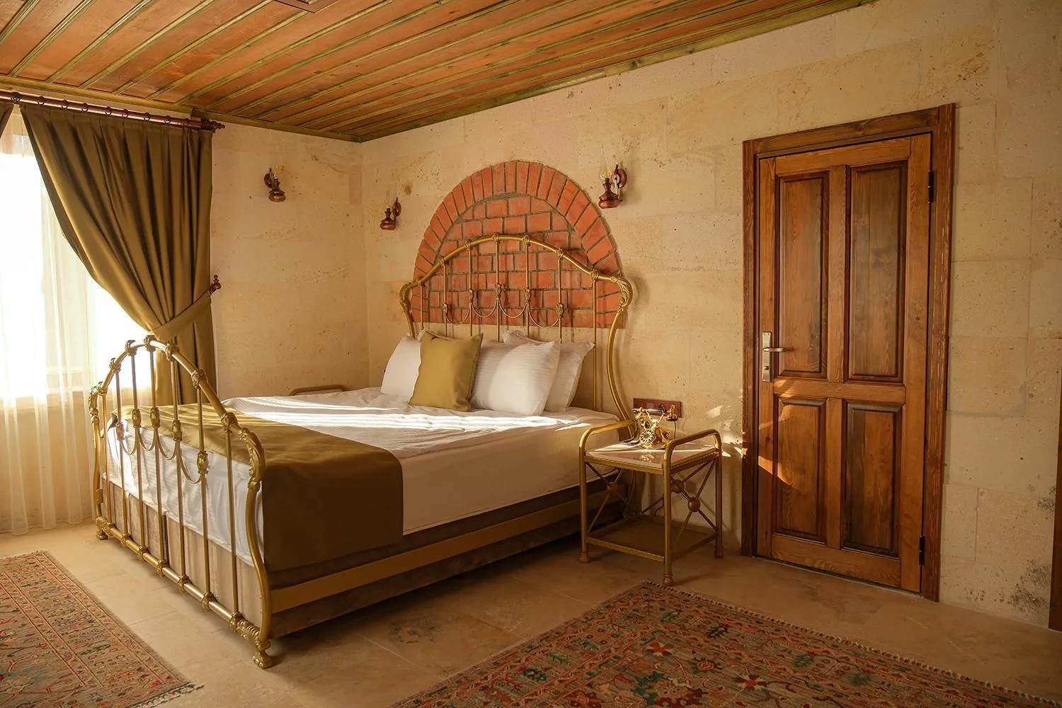 Bed in Zeppelin Cappadocia