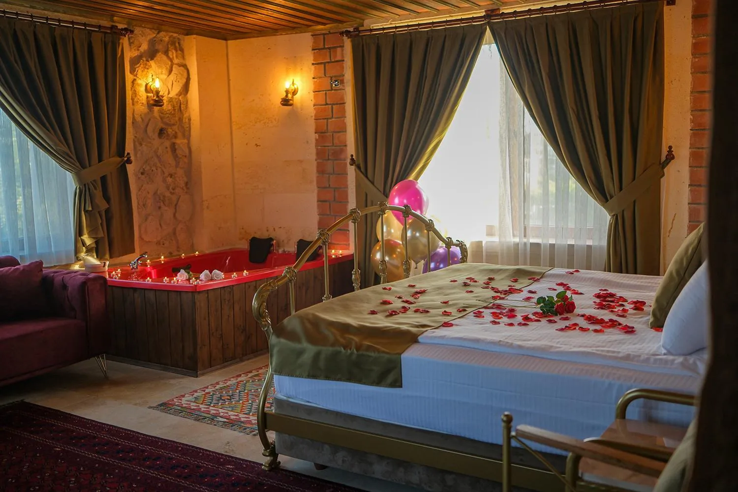 Photo of the whole room, Bed in Zeppelin Cappadocia