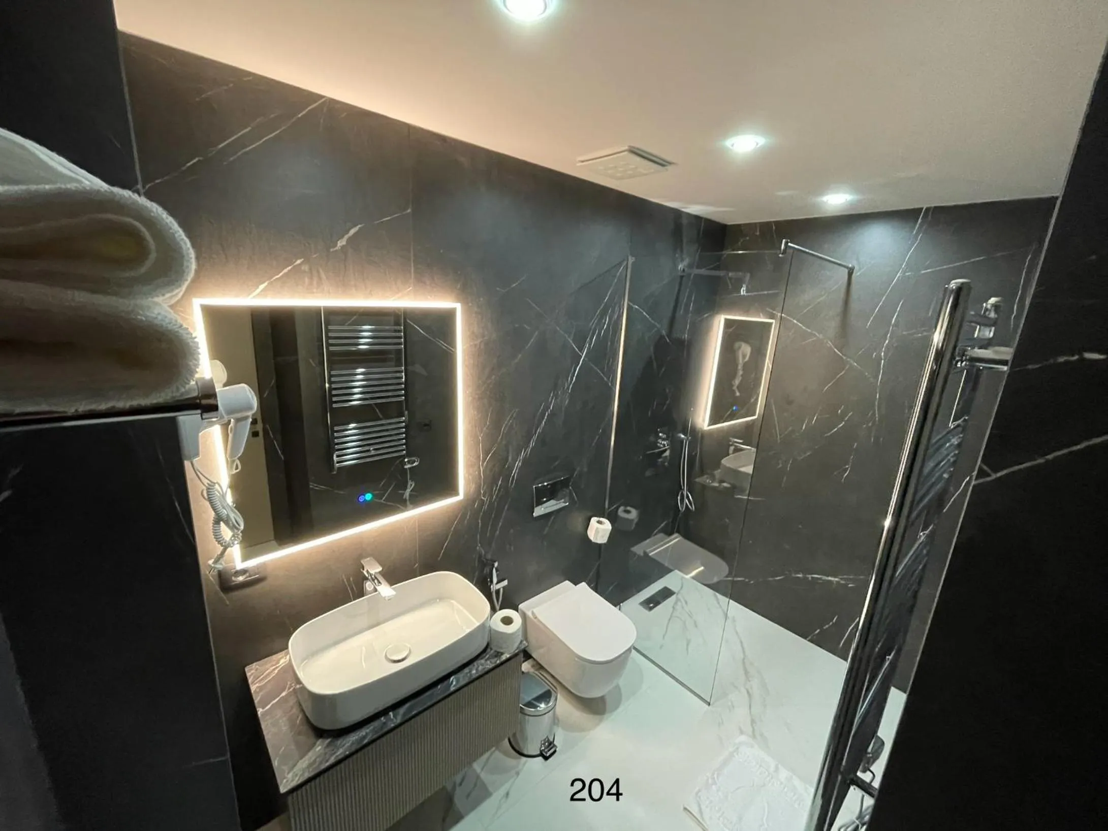 Toilet in Arbnor Boutique Hotel