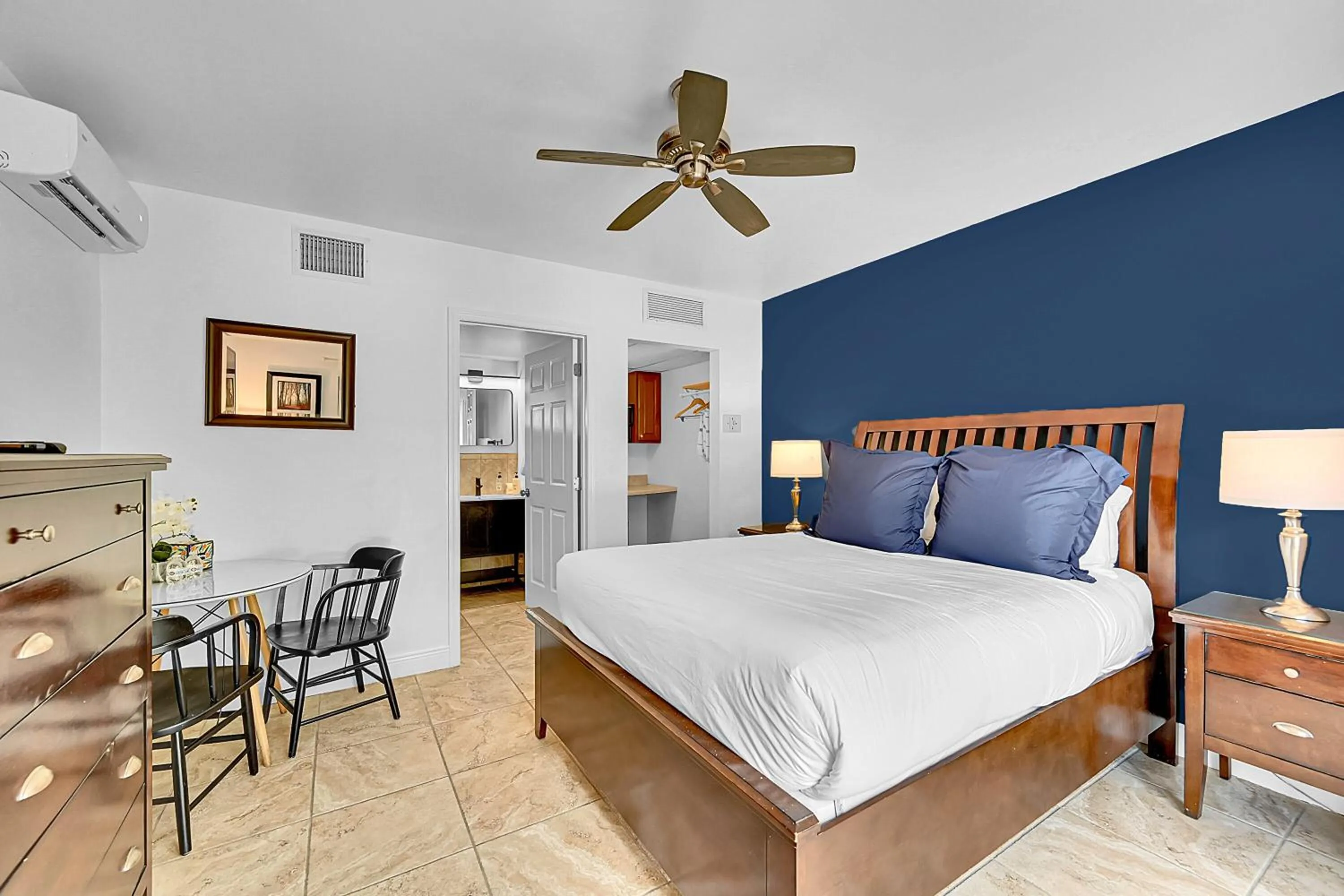 Bed in Inn On The Drive