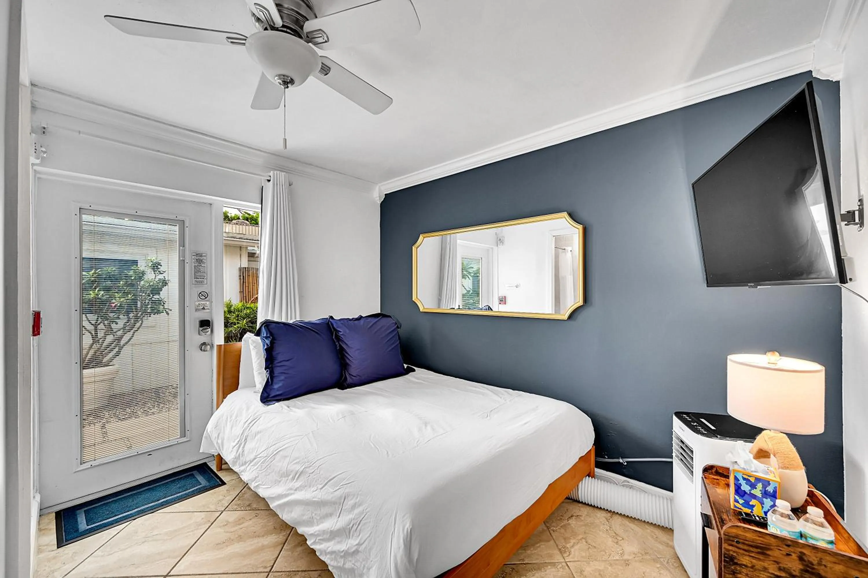 Bedroom, Bed in Inn On The Drive