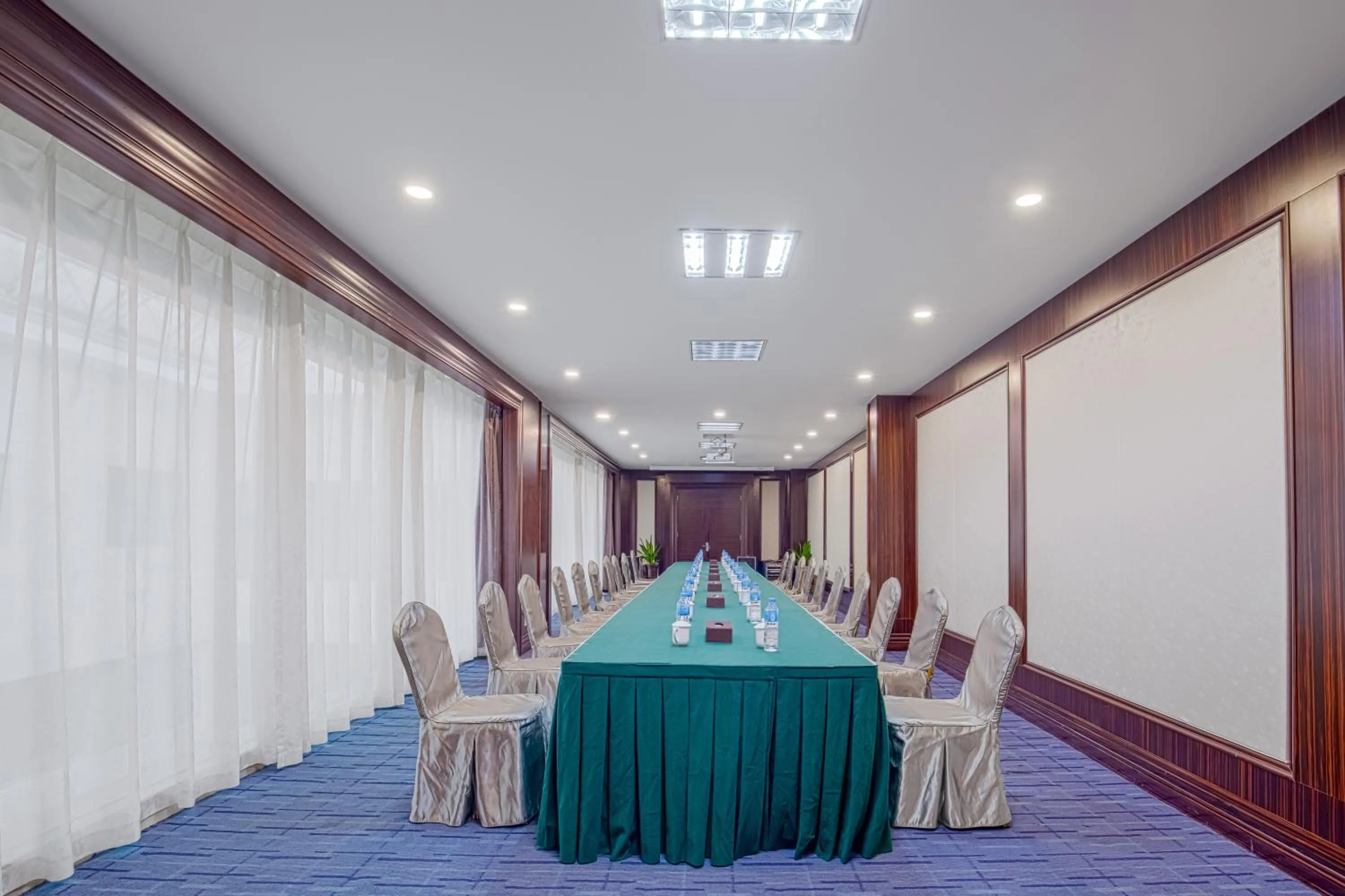 Seating area in Zhangjiajie International Hotel