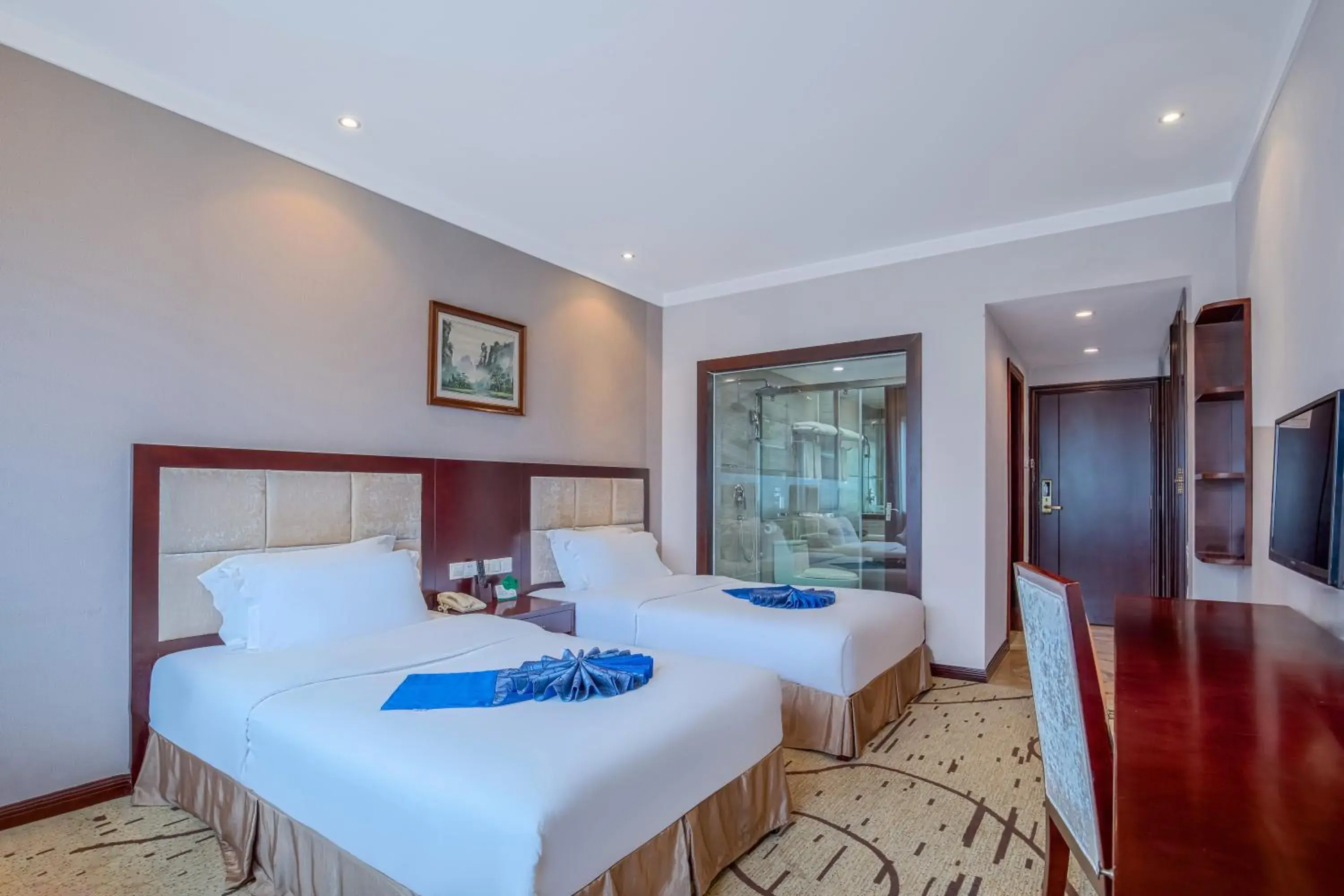 Twin Room with Mountain View in Zhangjiajie International Hotel Twin Room with Mountain View in Zhangjiajie International Hotel