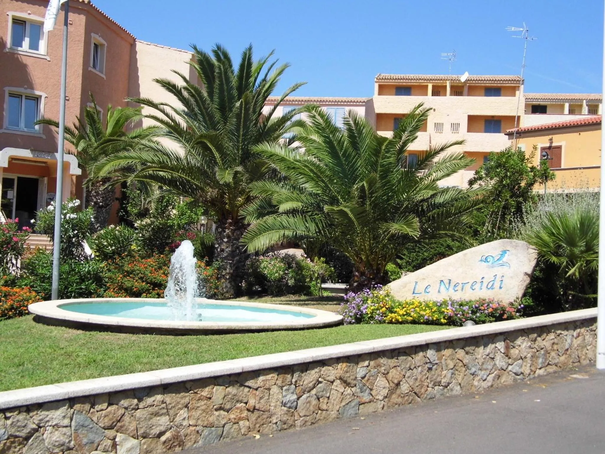 Day in Le Nereidi Hotel & Residence