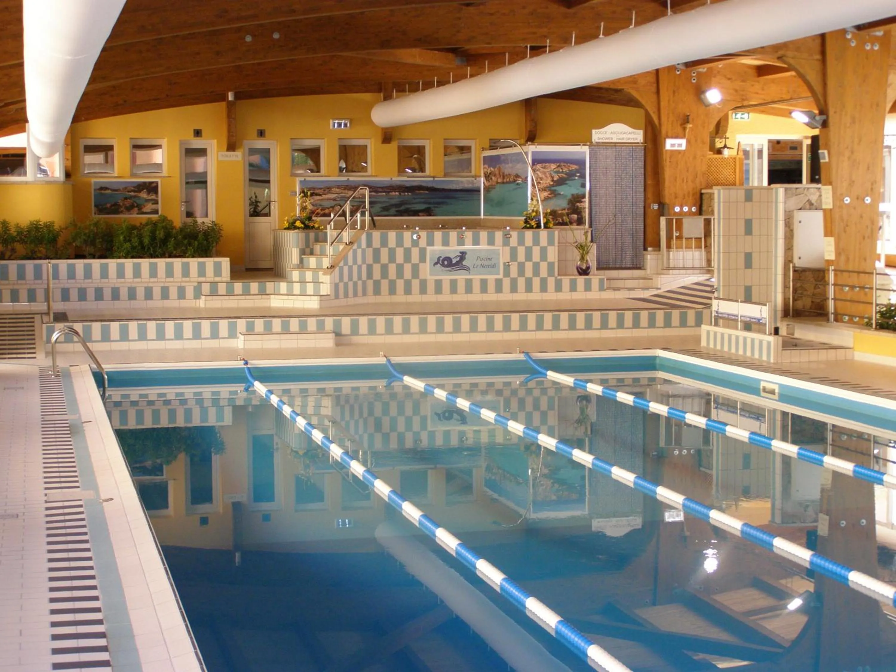 Swimming pool in Le Nereidi Hotel & Residence