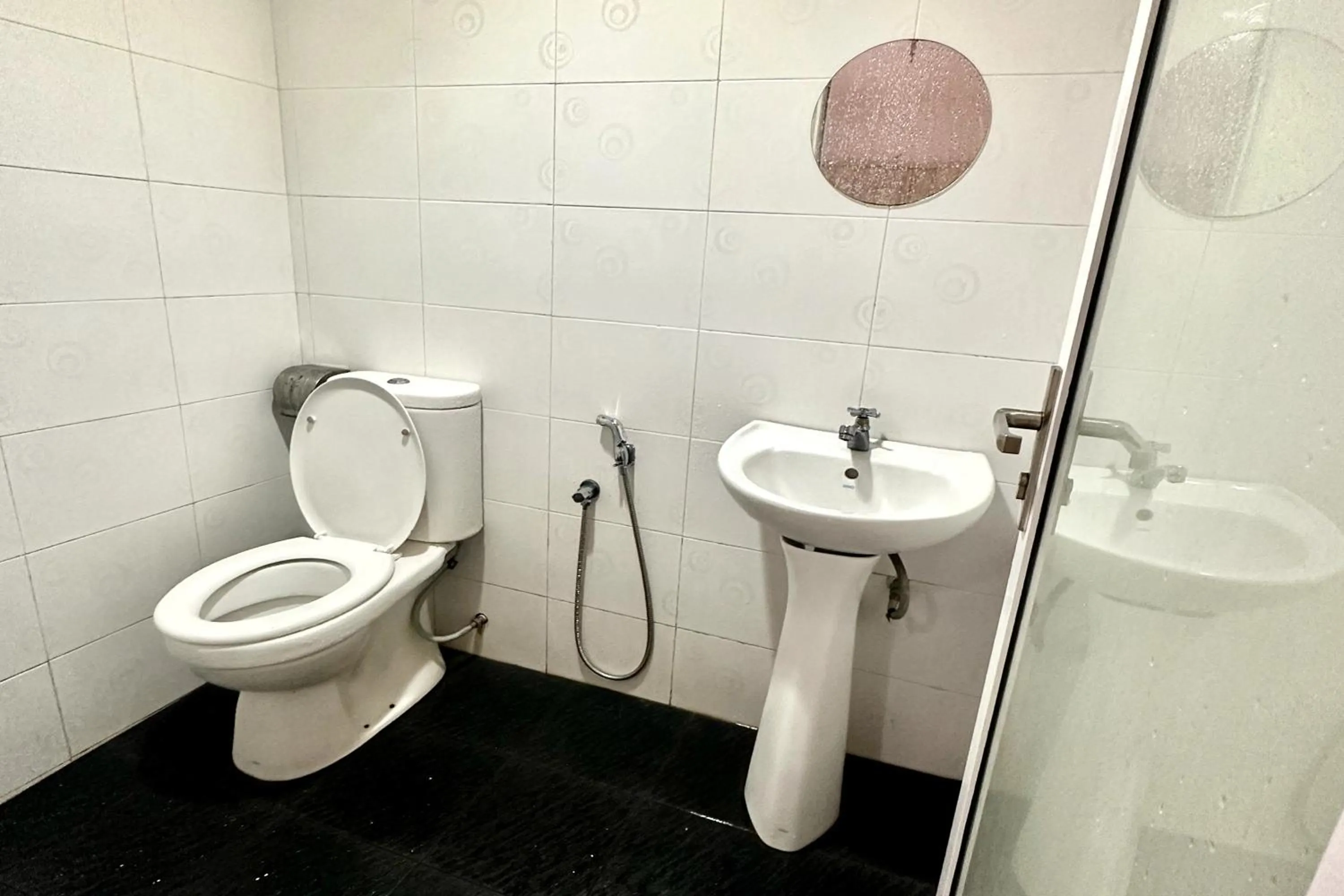 Shower in Cahaya Midah - BilikXpert