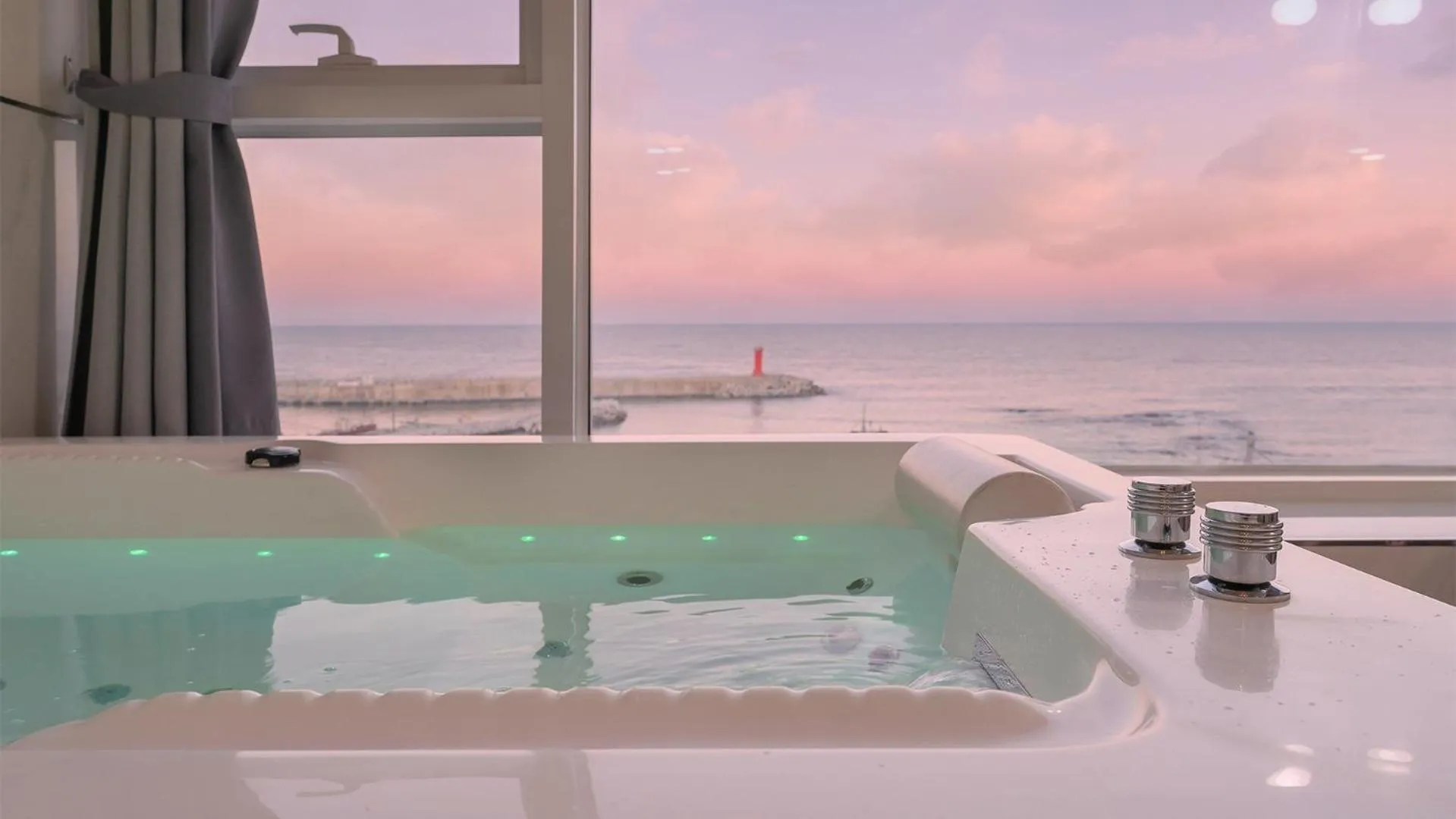 Gangneung Pension G7 Spa Pension