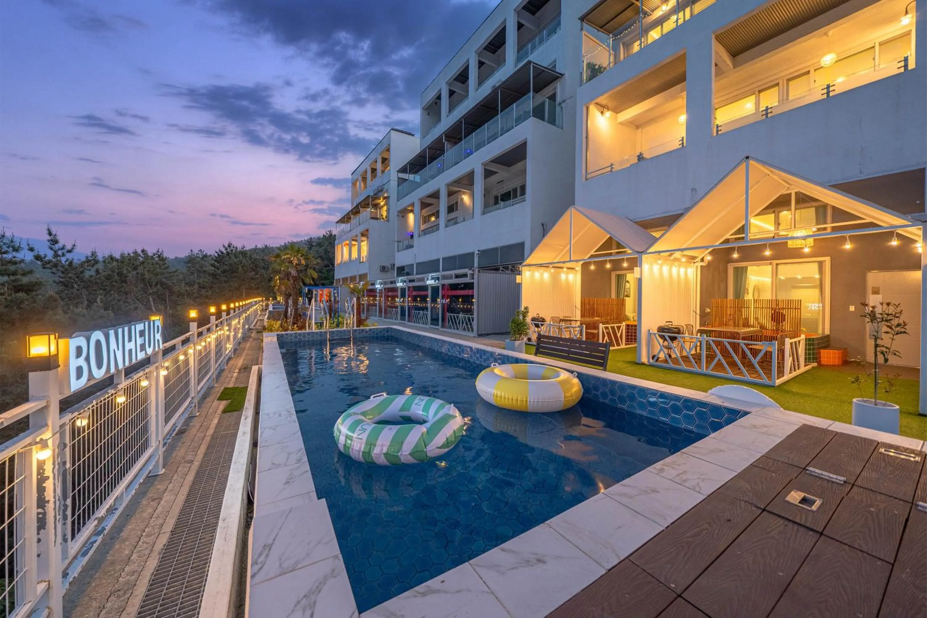 Yeosu Boner Poolvilla