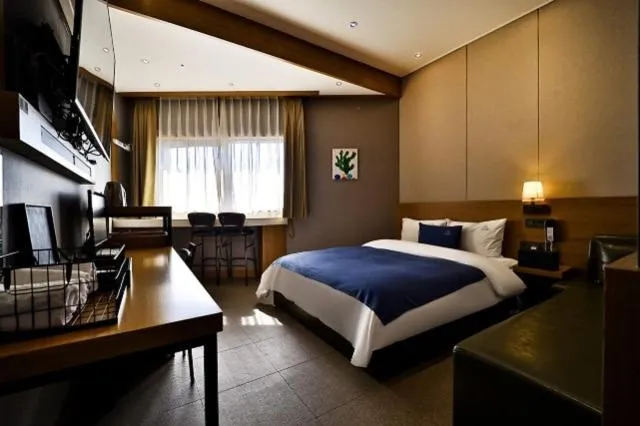 Bed in Jinju Hotel The Cloud