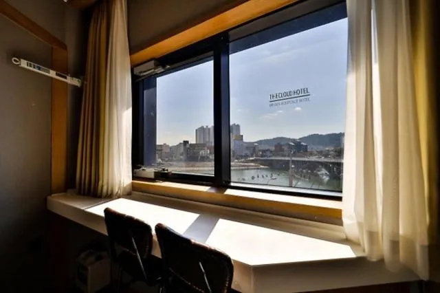 Jinju Hotel The Cloud