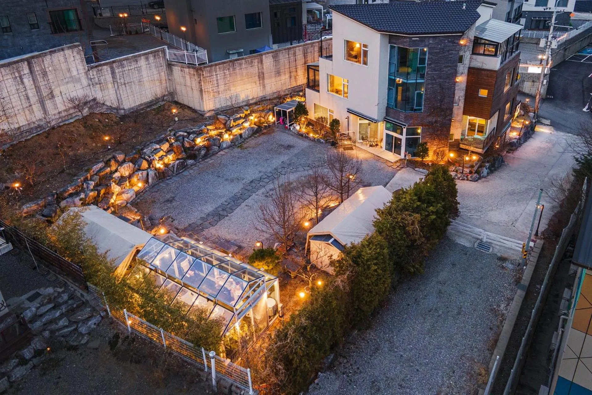 Nami Island Koi Pension