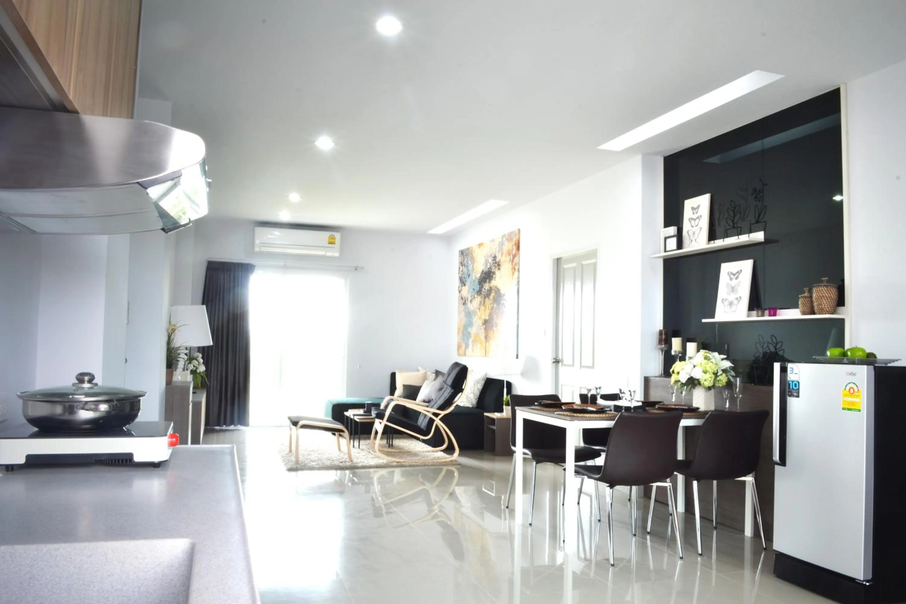 Kitchen or kitchenette in Zada Residence