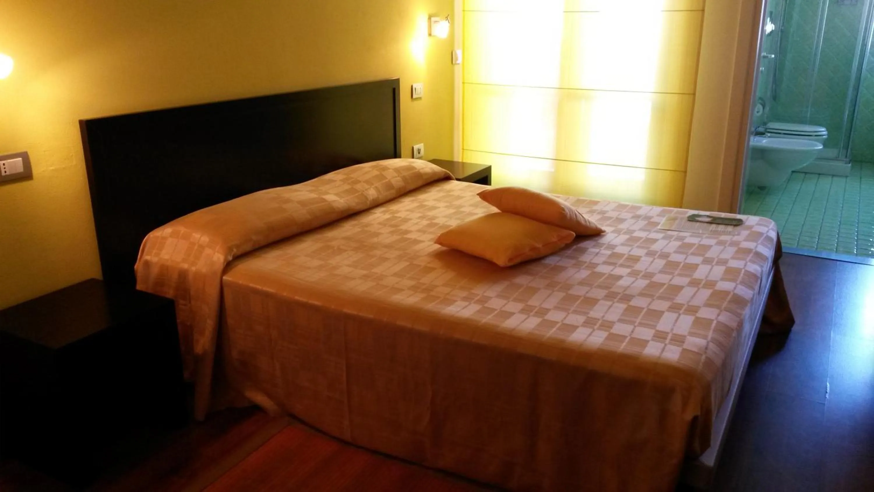 Bedroom, Bed in Hotel I Colori