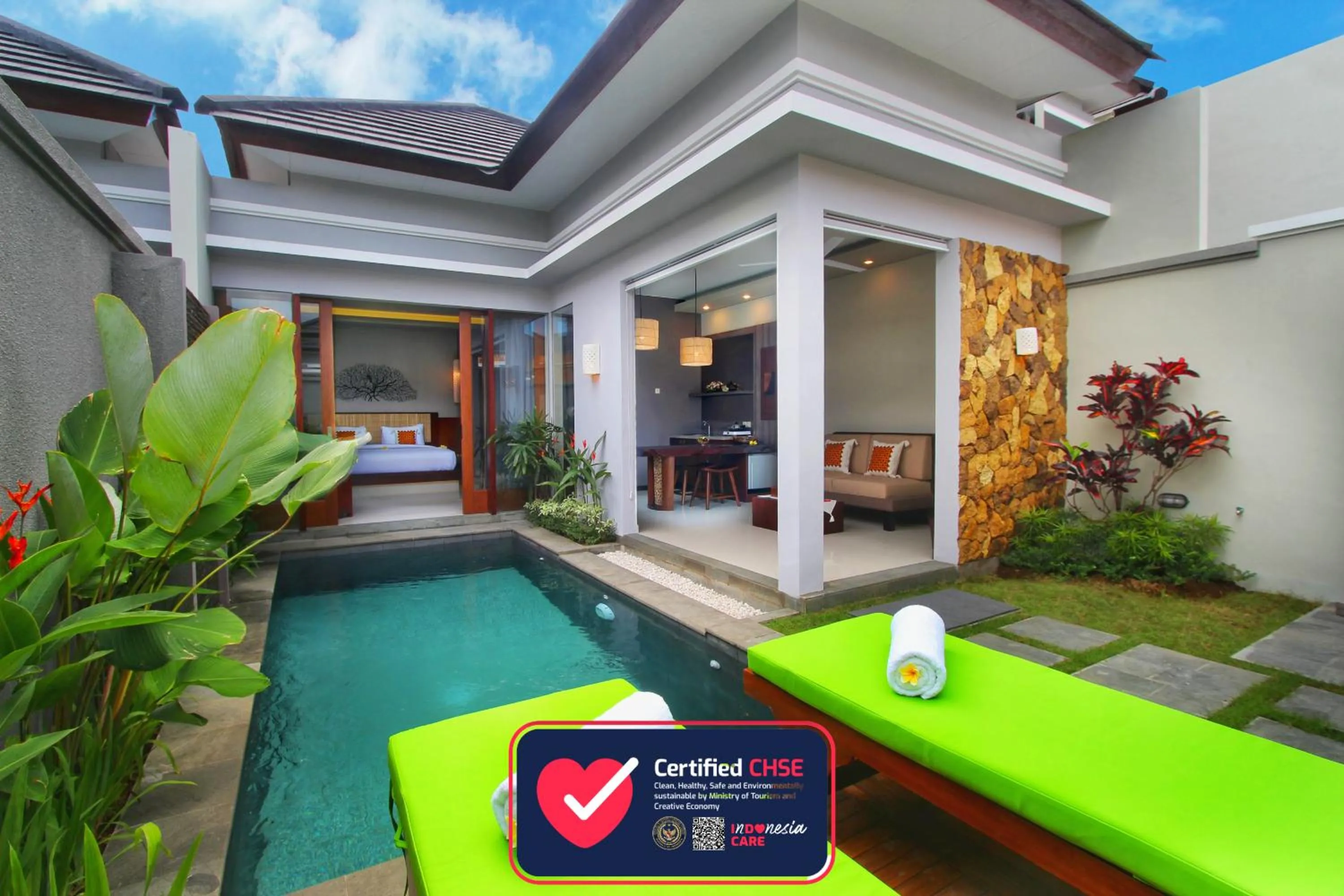 Logo/Certificate/Sign in Maharaja Villas Bali - CHSE Certified