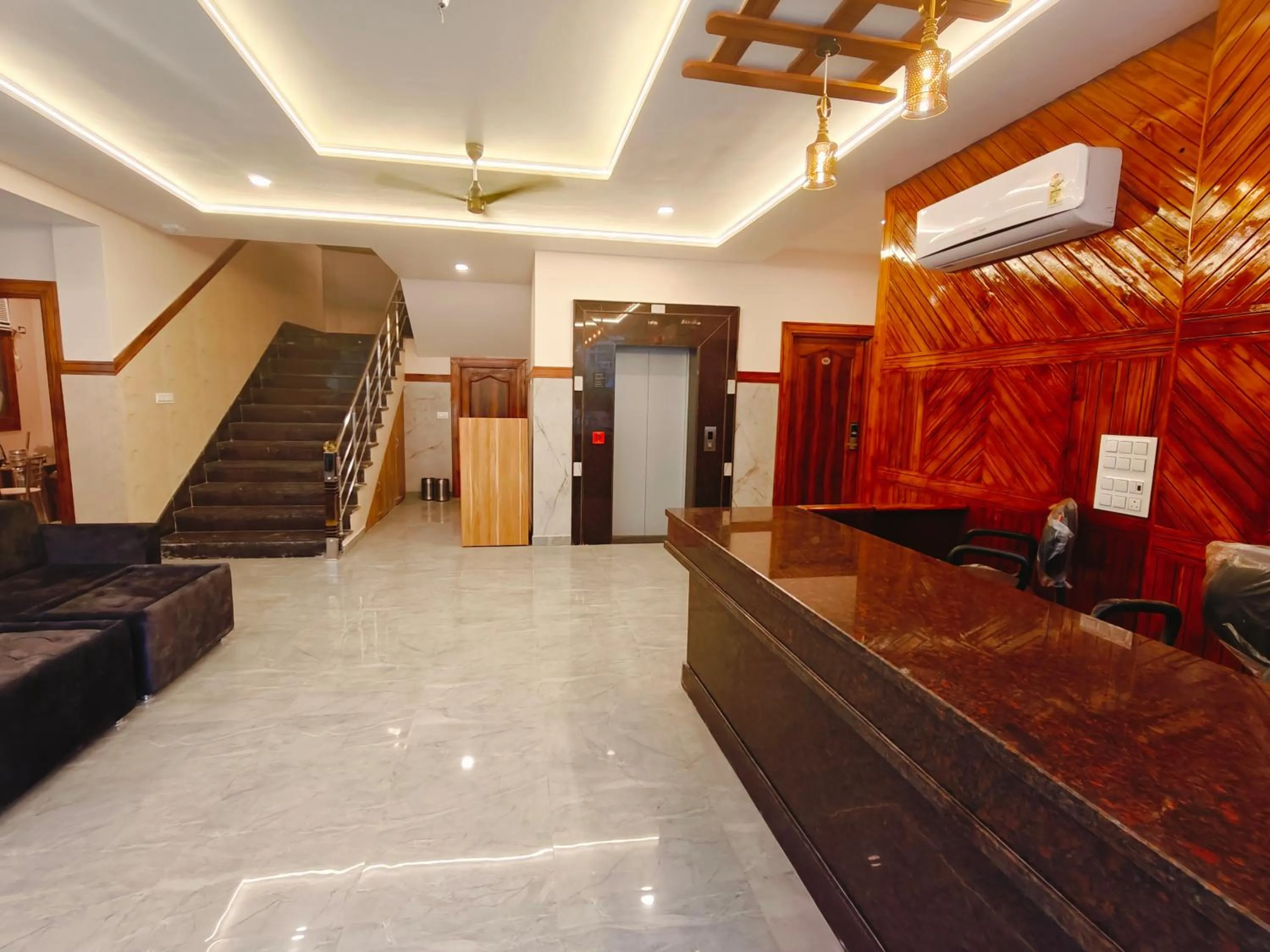 Lobby or reception in Hotel New Pratap