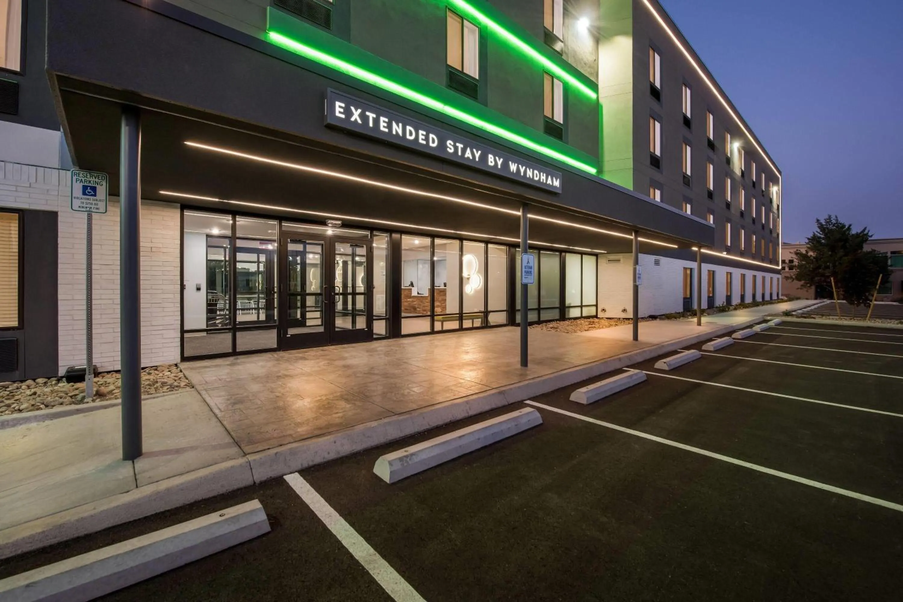 Property building in ECHO Suites Extended Stay by Wyndham Reno