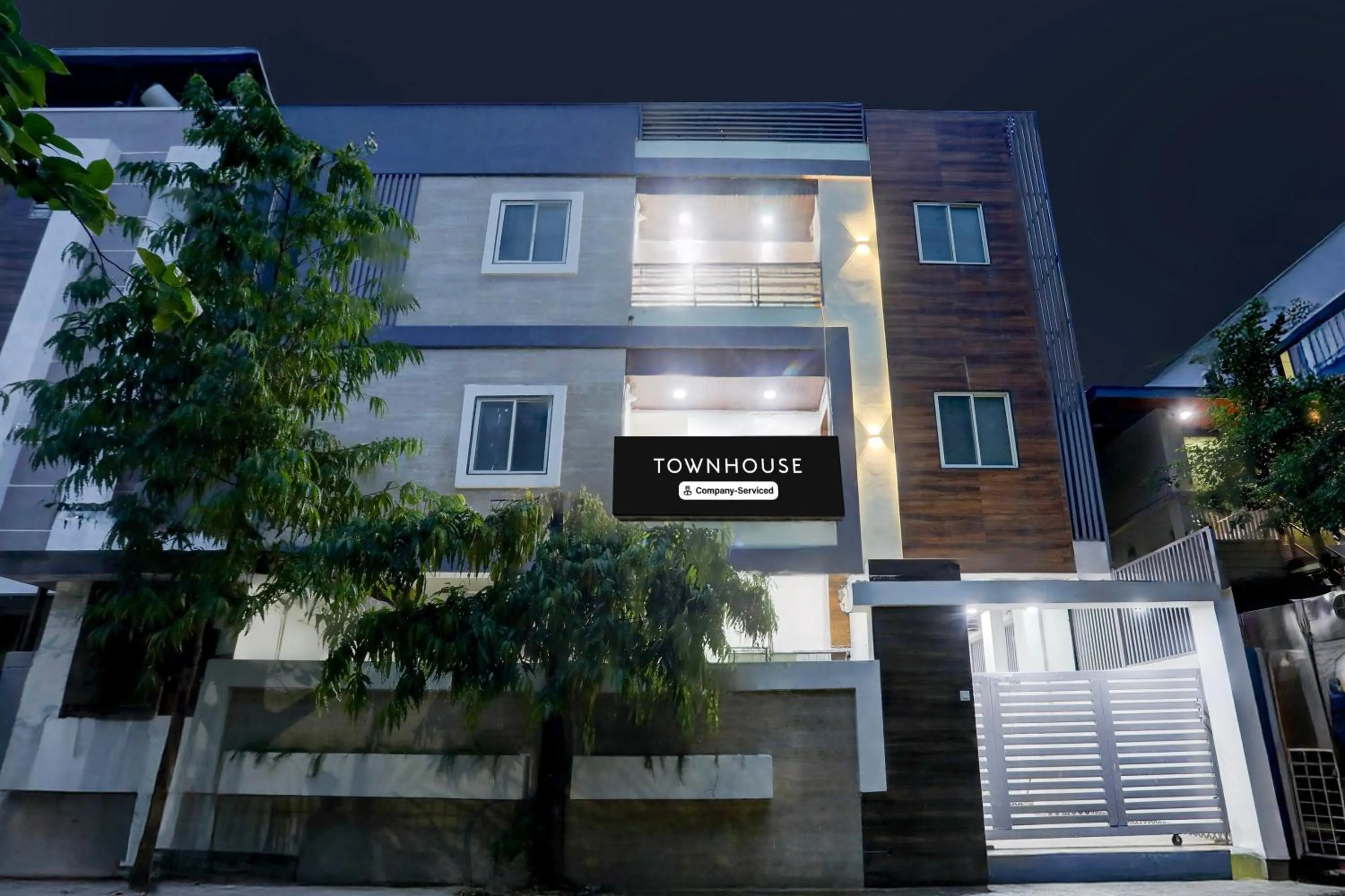 Facade/entrance in Townhouse DAVV University Indore Formerly Indrapuri