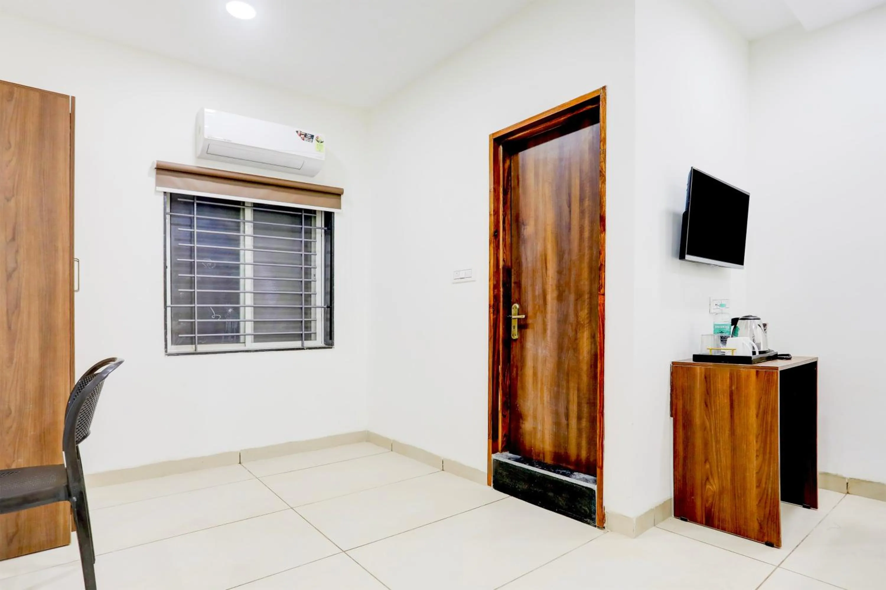 Bedroom in Townhouse DAVV University Indore Formerly Indrapuri