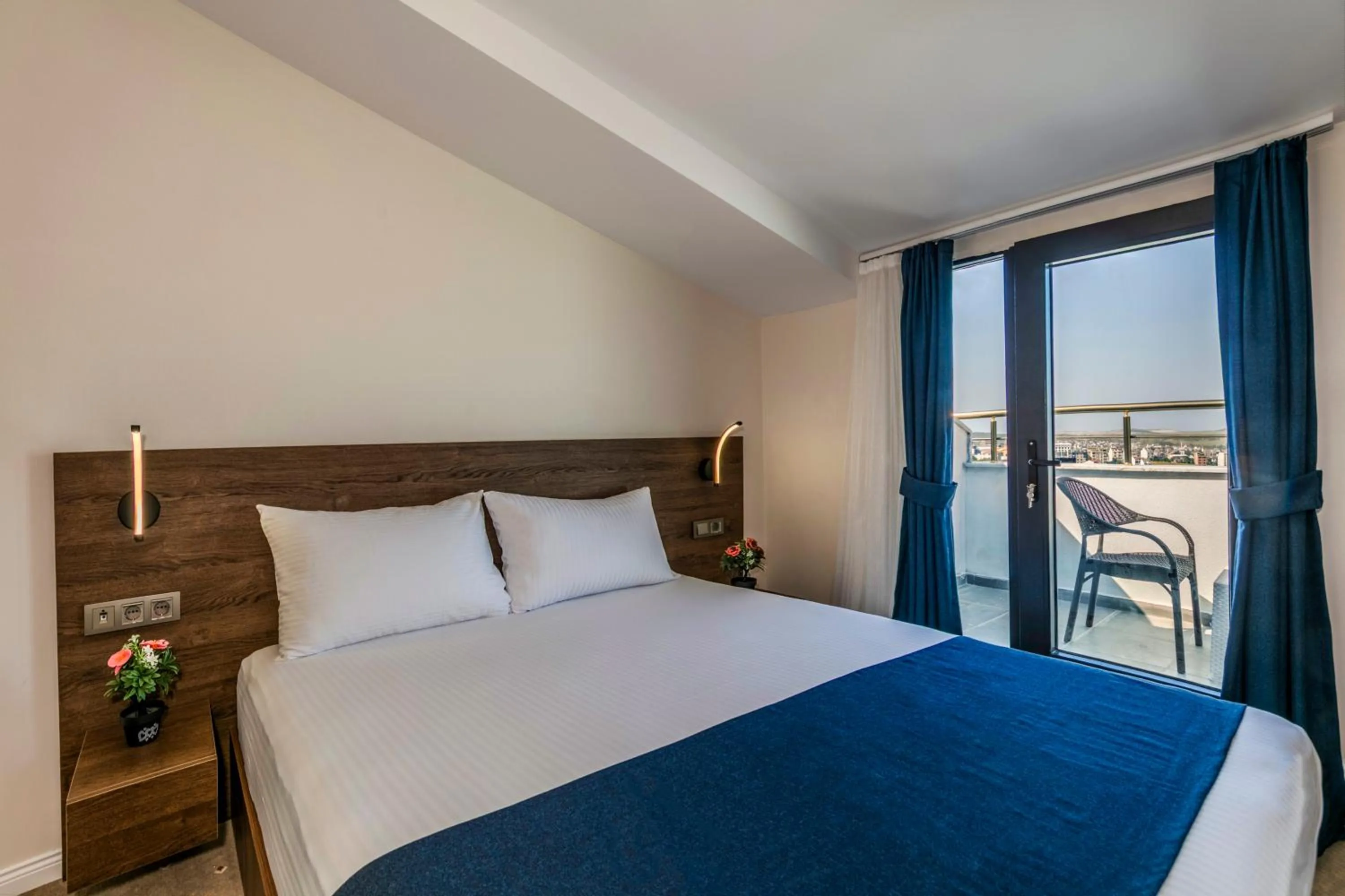 Photo of the whole room, Bed in Airport Waves Hotel