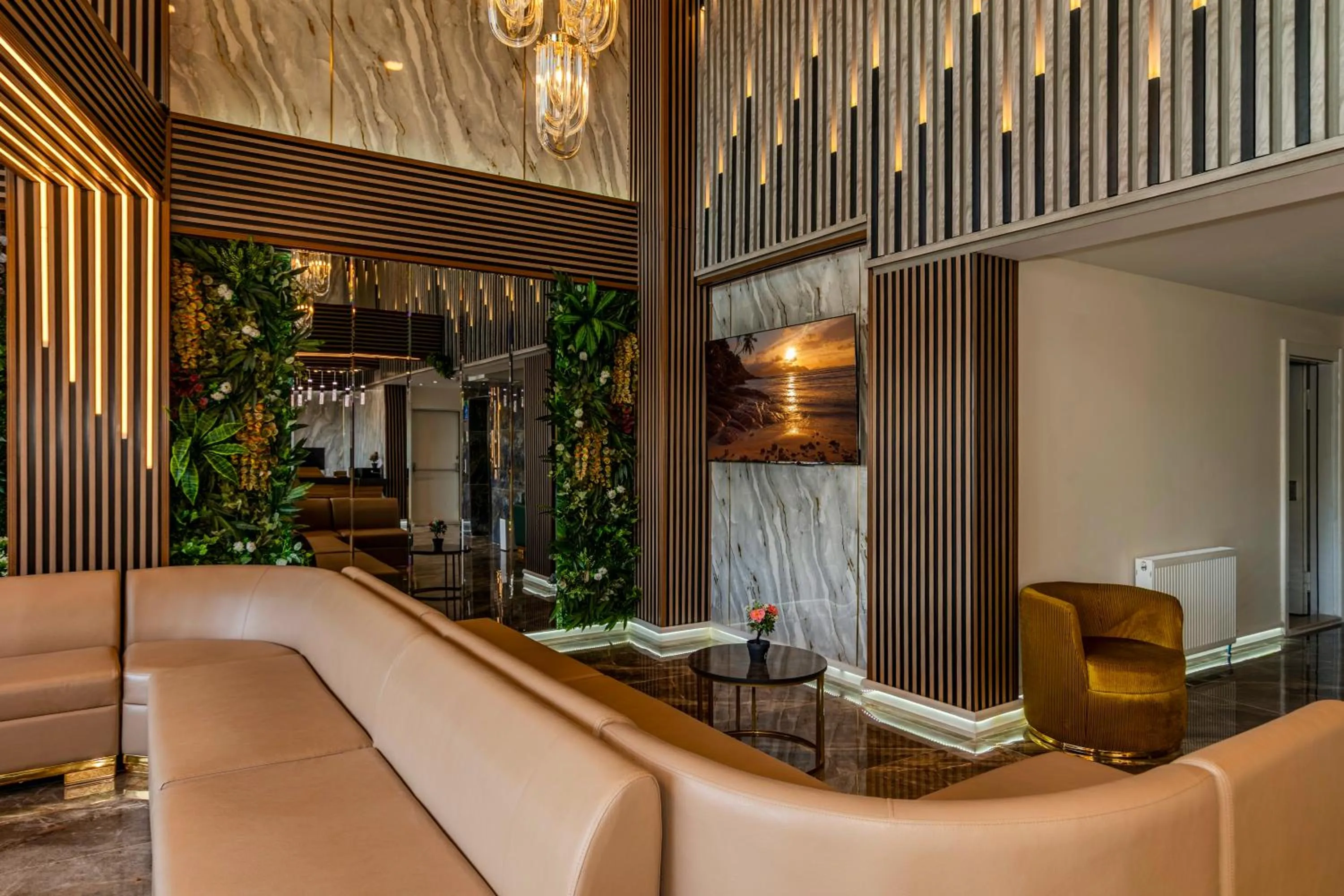 Lobby or reception in Airport Waves Hotel