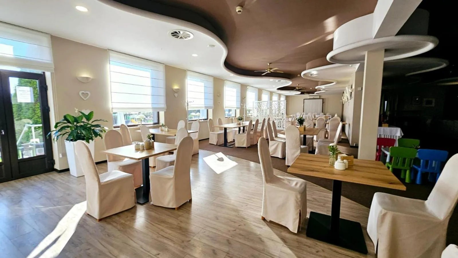 Restaurant/places to eat in Hotel Ossowski