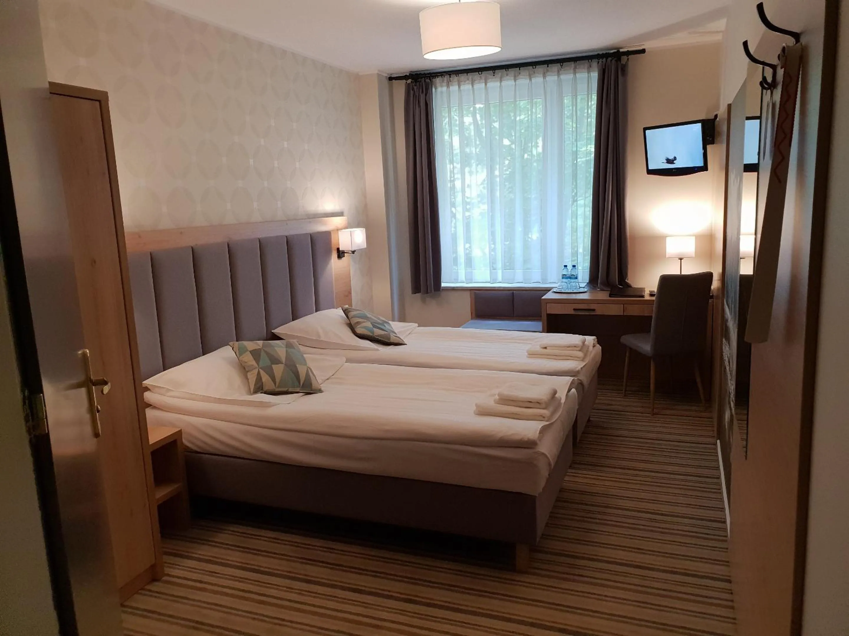 Shower, Bed in Hotel Ossowski