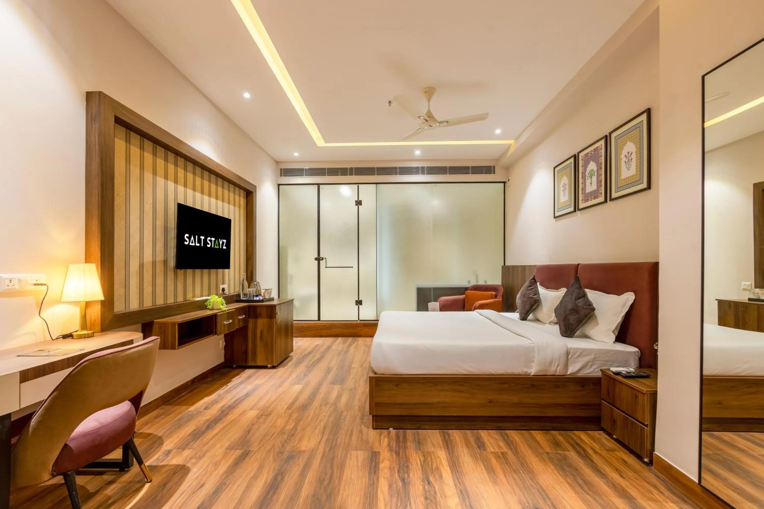 Superior Double Room in Saltstayz Premier Suite Chandigarh Mohali