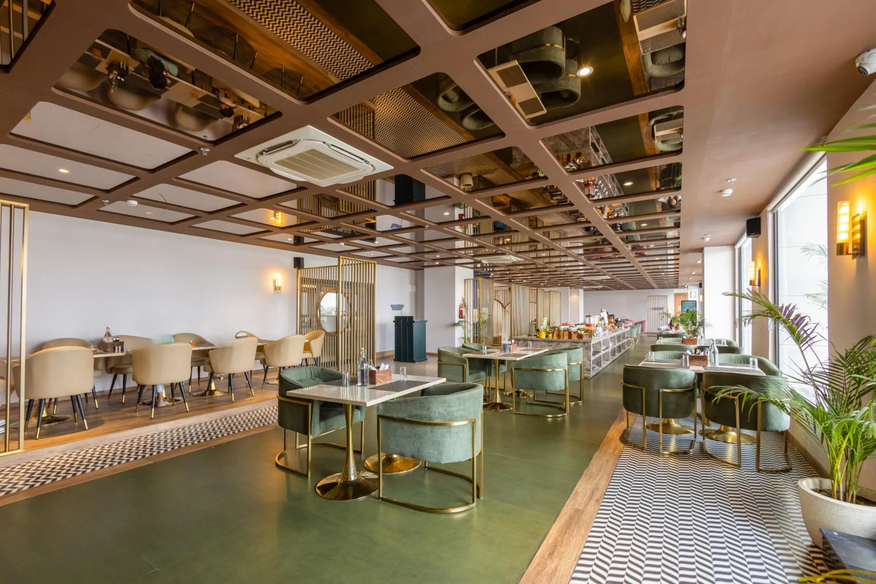 Restaurant/places to eat in Saltstayz Premier Suite Chandigarh Mohali