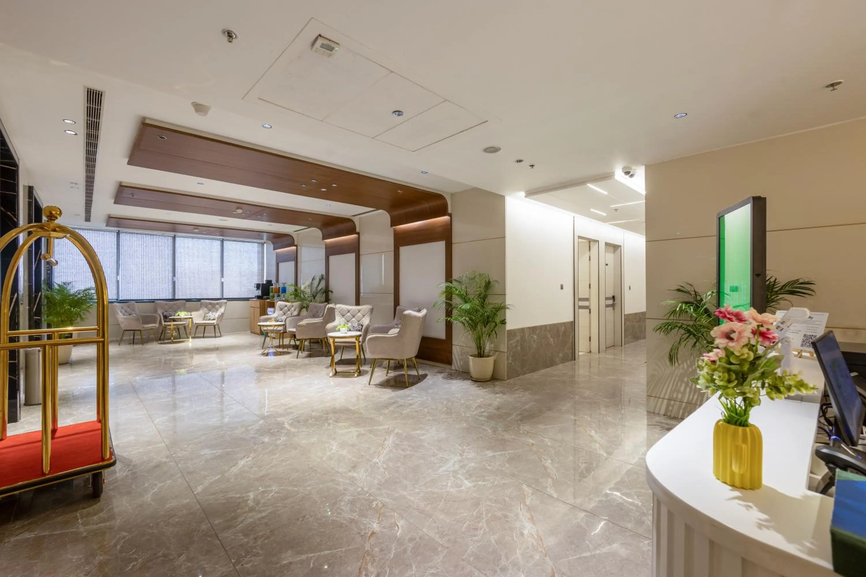 Lobby or reception in Saltstayz Premier Suite Chandigarh Mohali