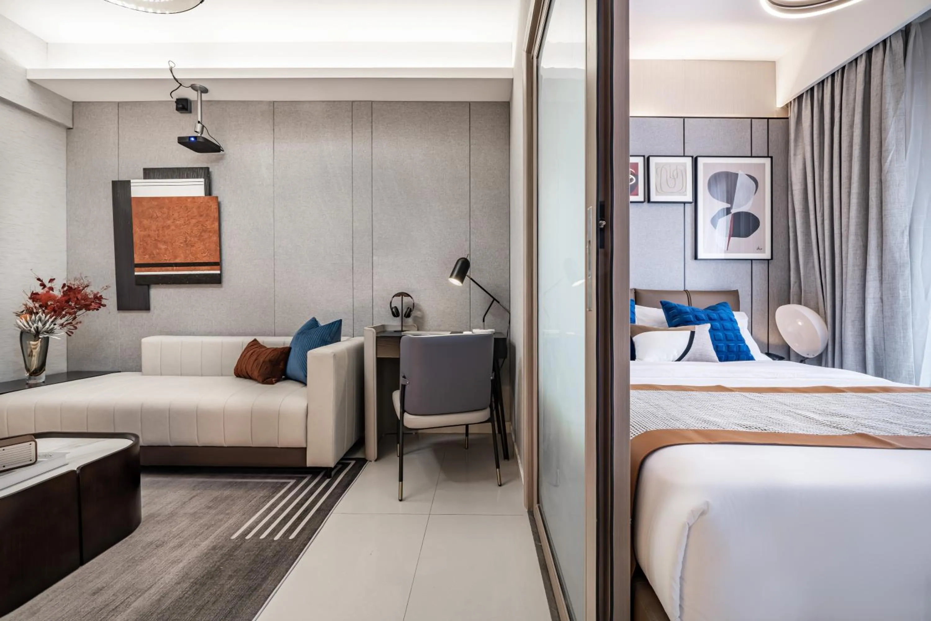 Living room, Bed in Kingkey Shuibei International Apartment Hotel