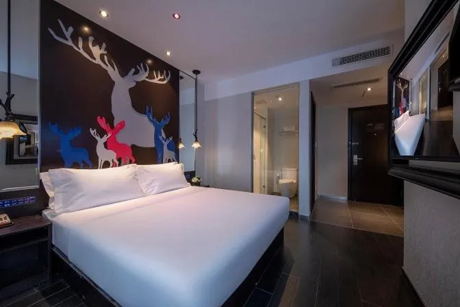 Bed in JL Boutique Hotel shanghai Tian An 1000 Trees Jing An Temple changshou Road Store
