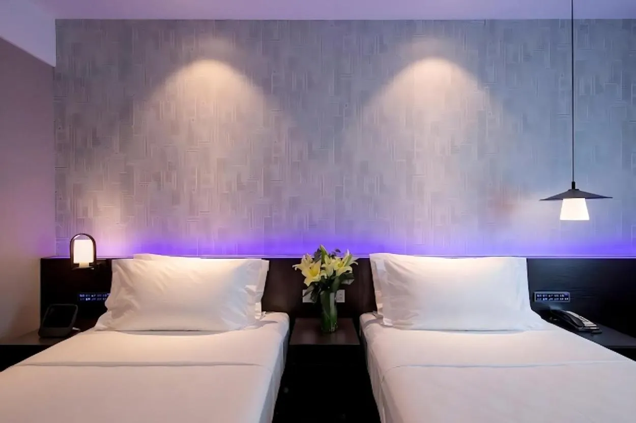 Photo of the whole room, Bed in JL Boutique Hotel shanghai Tian An 1000 Trees Jing An Temple changshou Road Store