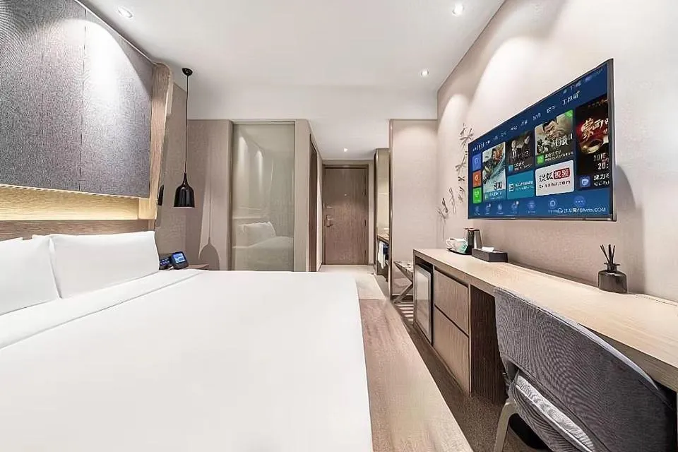 Photo of the whole room, Bed in JL Boutique Hotel shanghai Tian An 1000 Trees Jing An Temple changshou Road Store