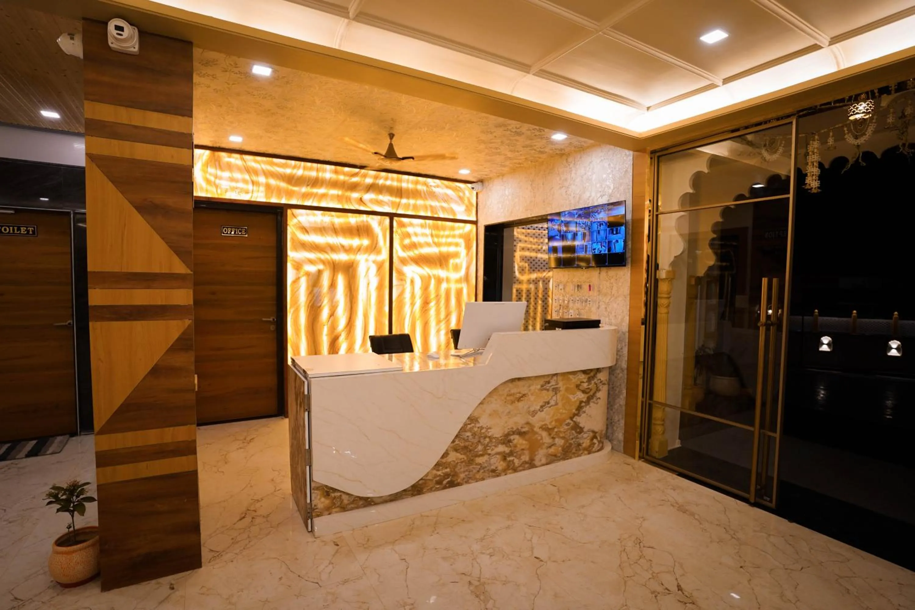 Lobby or reception in Hotel Holy Pushkar by DIV Hospitality