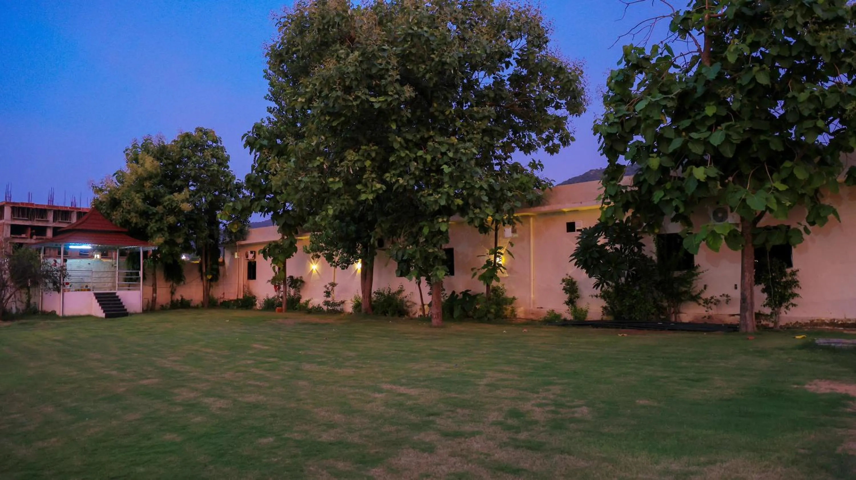 Garden in The Lala Hotel and Resort