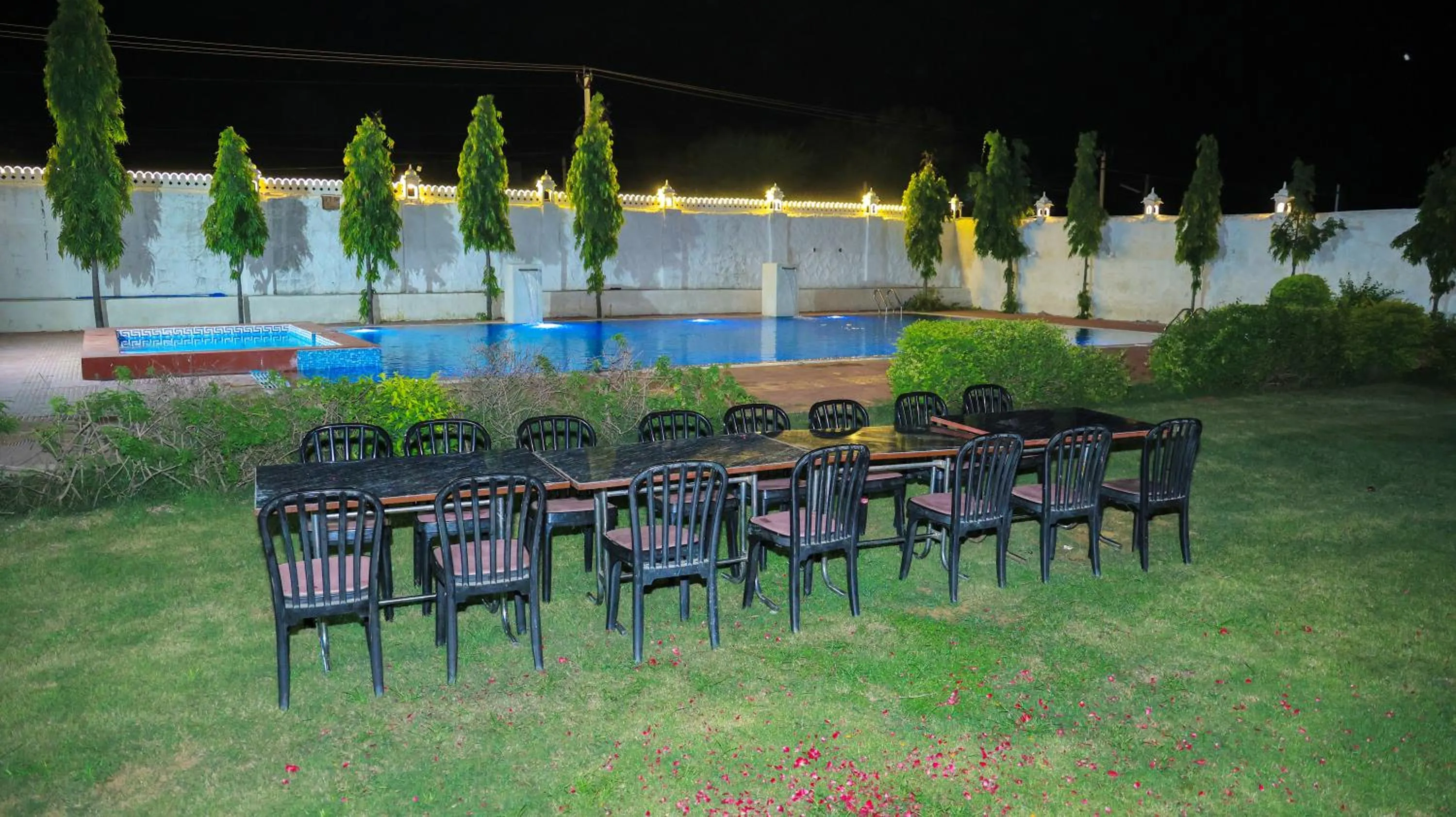 Garden in The Lala Hotel and Resort