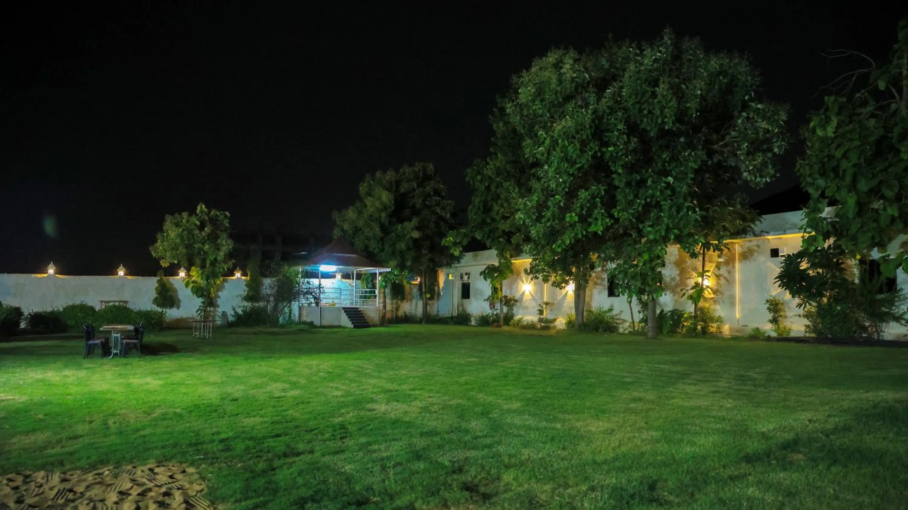 Garden in The Lala Hotel and Resort