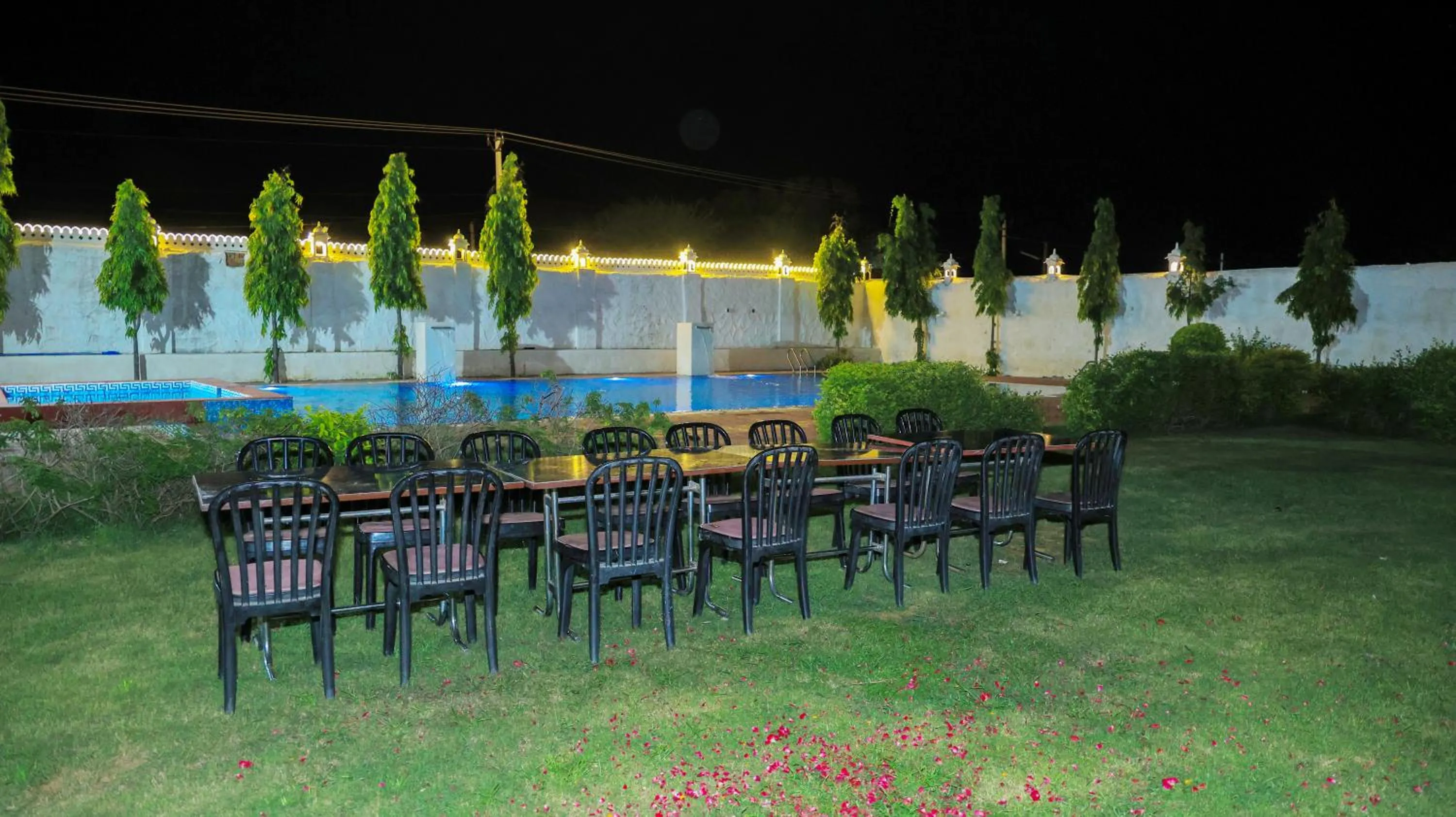 Garden in The Lala Hotel and Resort