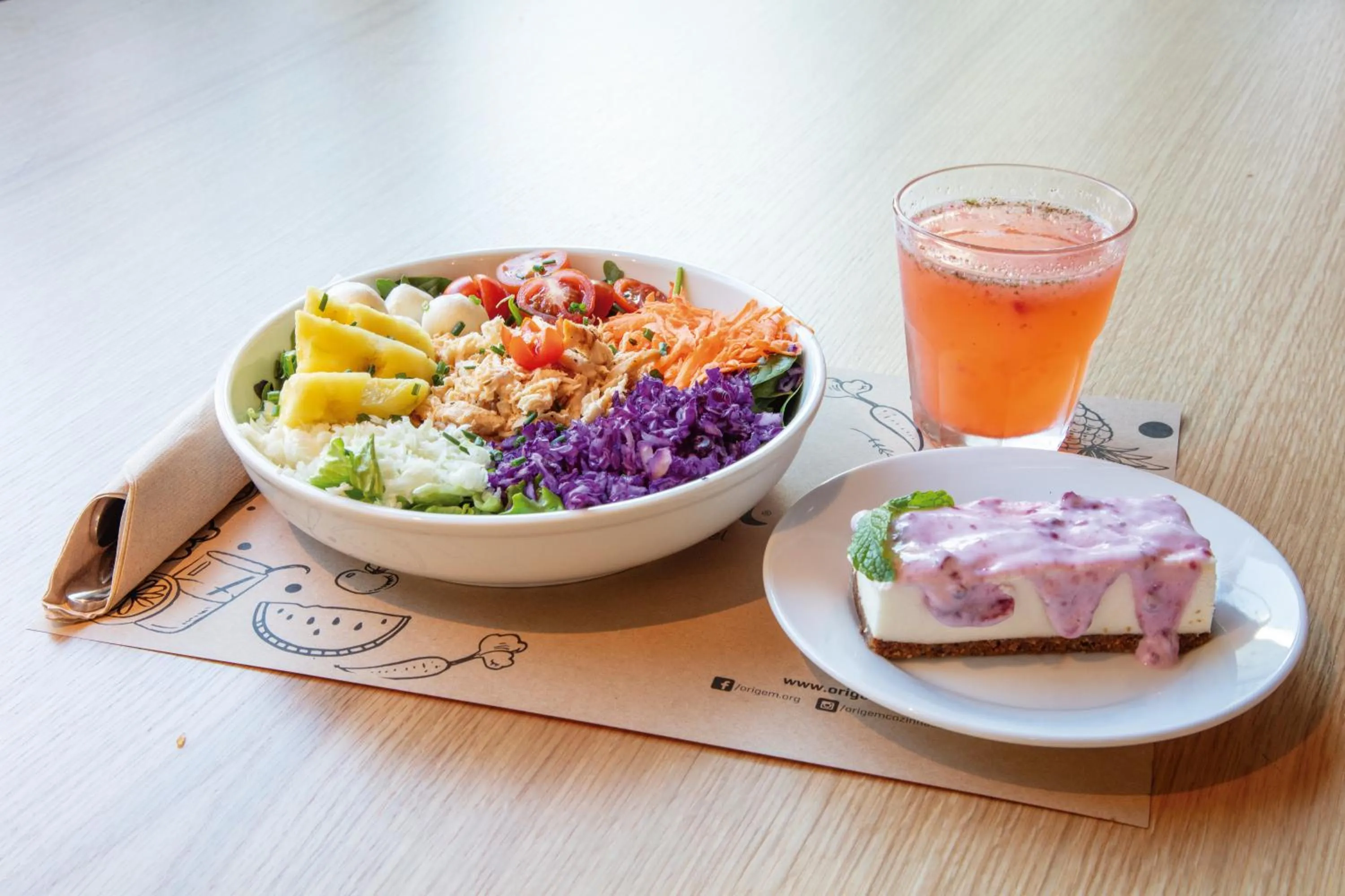 Food and drinks in Hotel Acta Moa