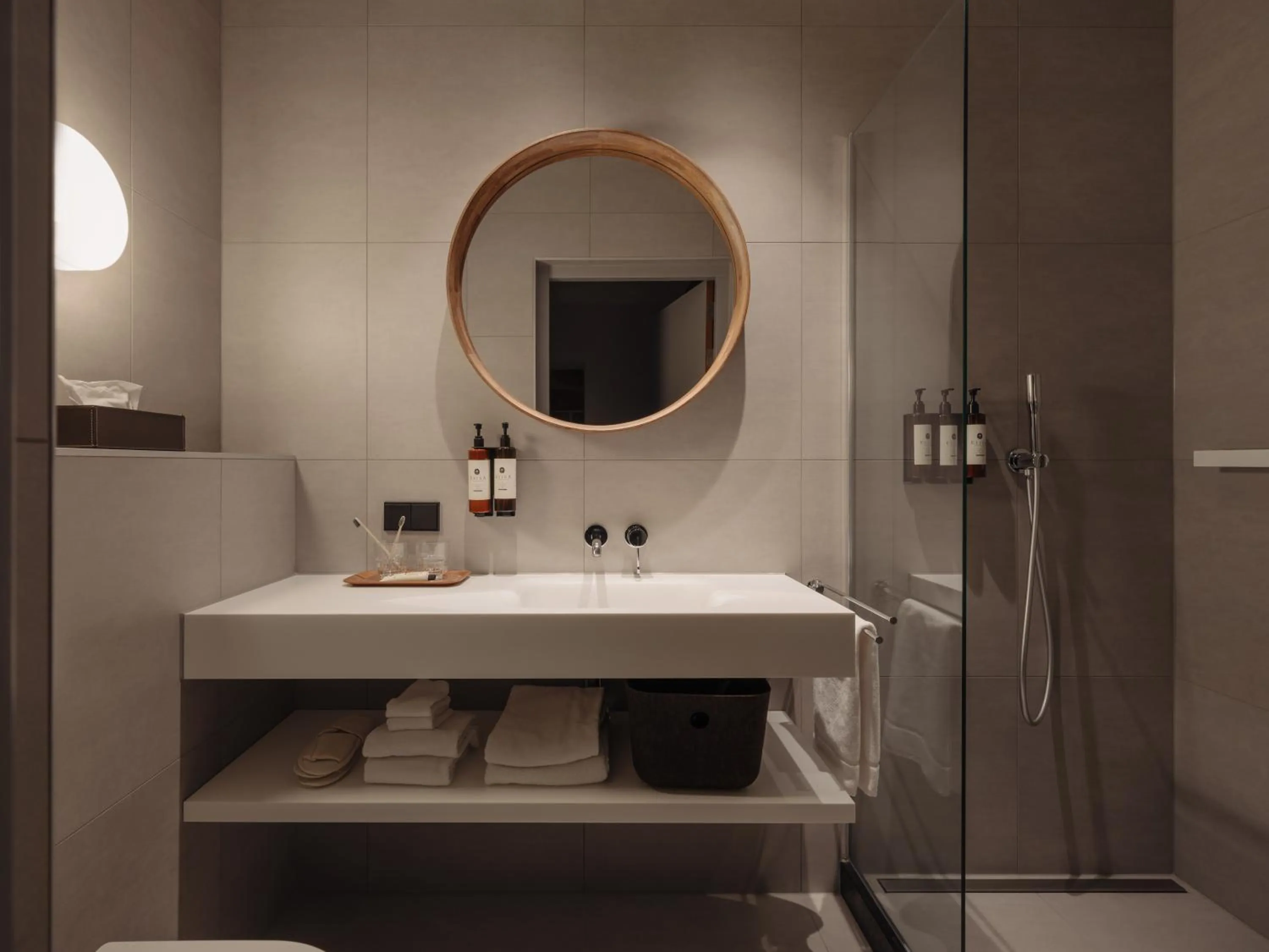 Shower in Hotel V Oosterpark