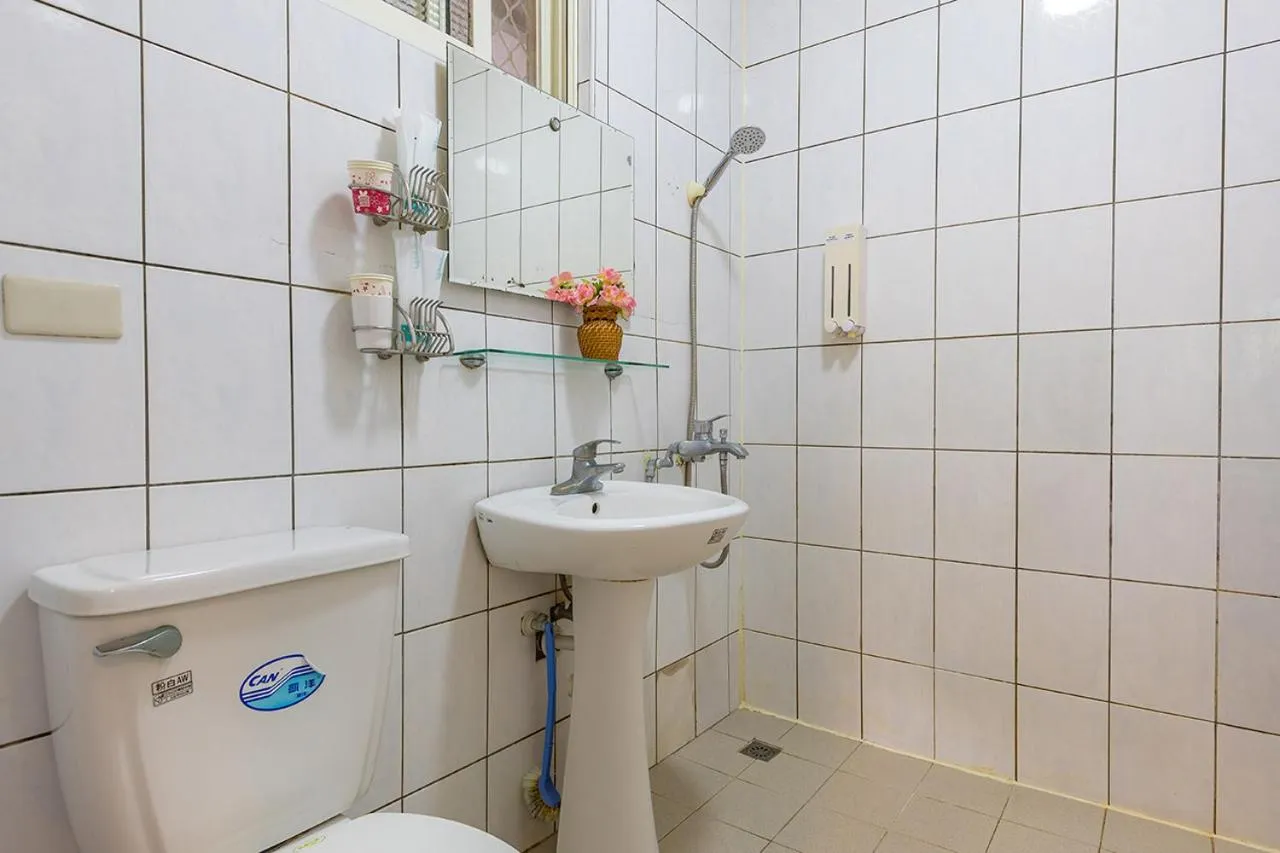 Shower in Yishin Garden B&B