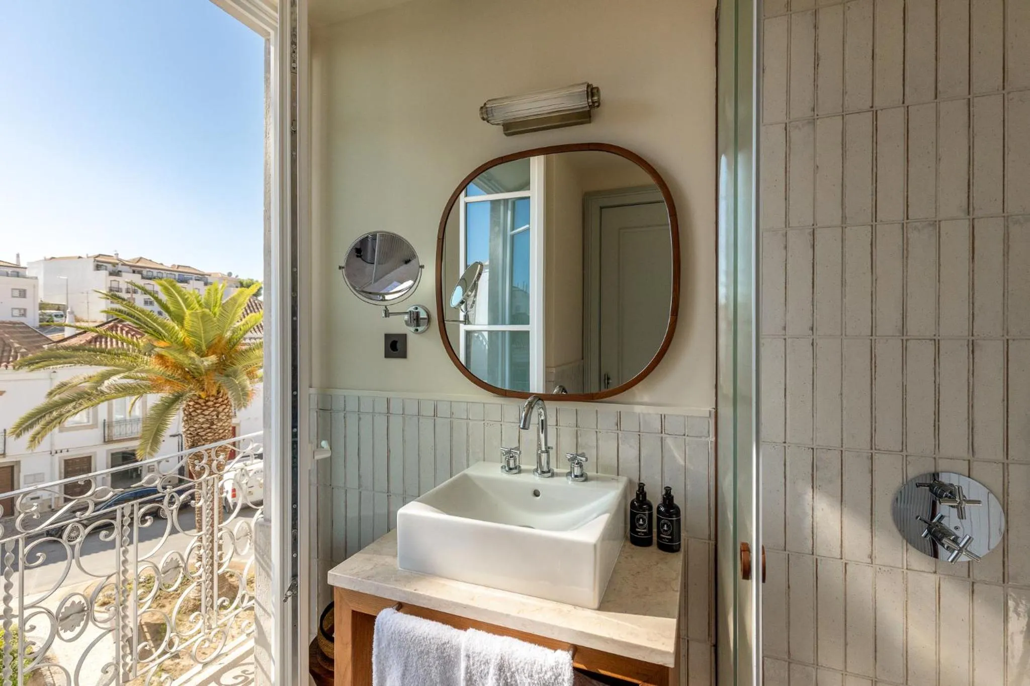 Bathroom in Palácio de Tavira, a Small Luxury Hotel of the World