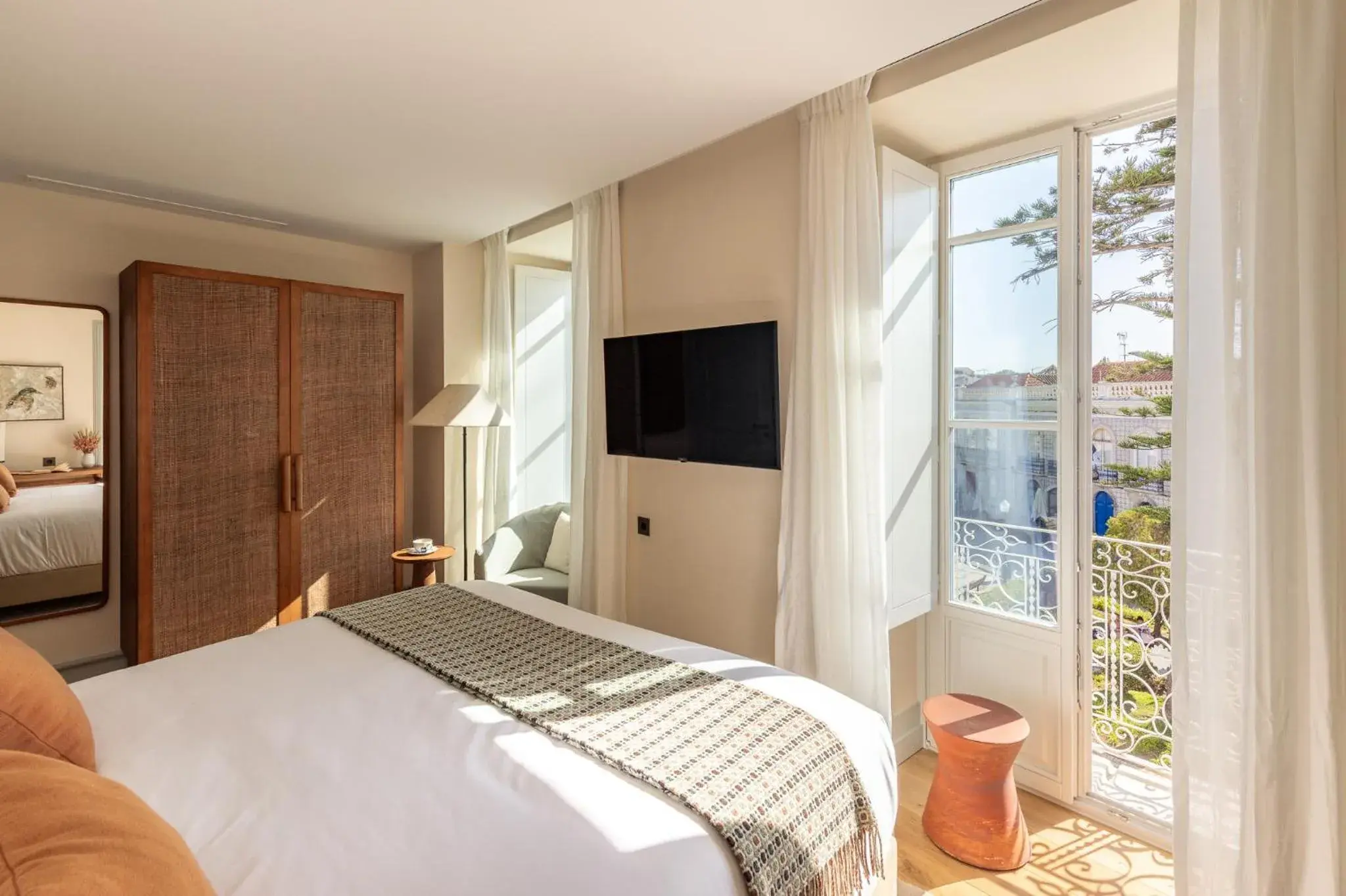 Deluxe Double Room in Palácio de Tavira, a Small Luxury Hotel of the World Deluxe Double Room in Palácio de Tavira, a Small Luxury Hotel of the World