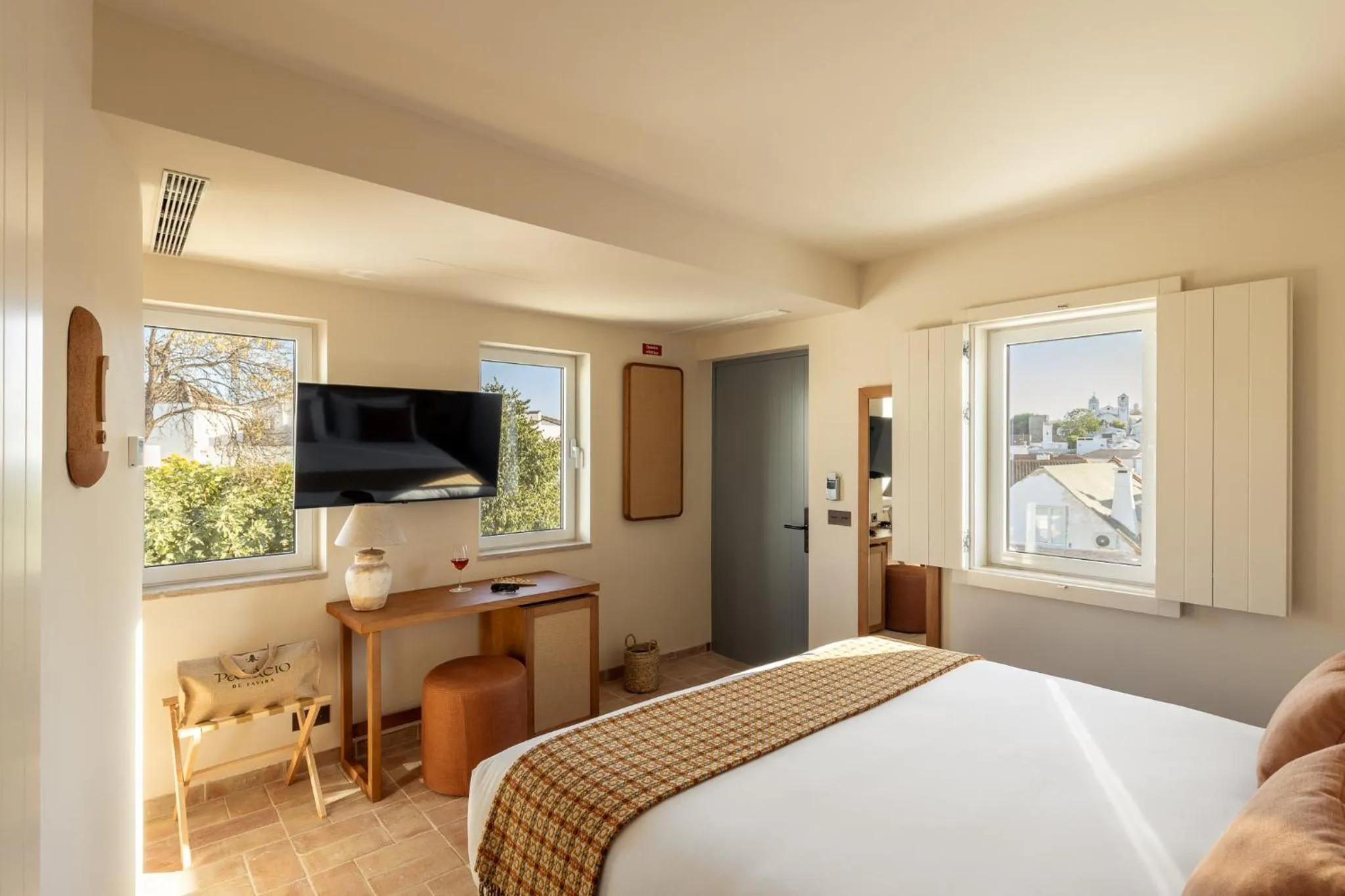 Bed in Palácio de Tavira, a Small Luxury Hotel of the World