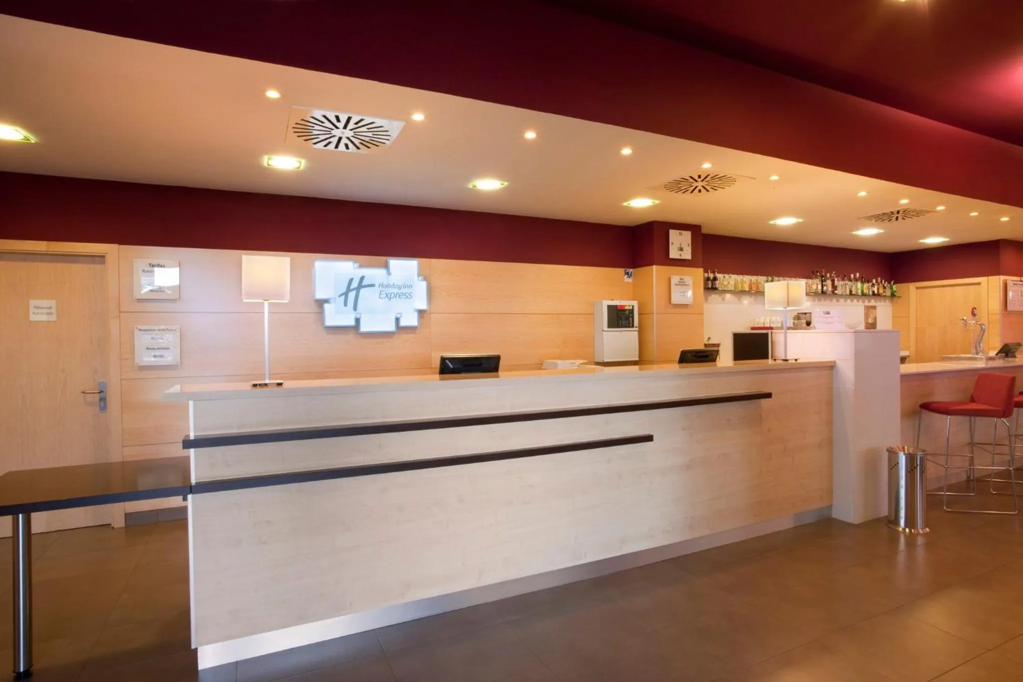 Lobby or reception in Holiday Inn Express Madrid-Getafe by IHG