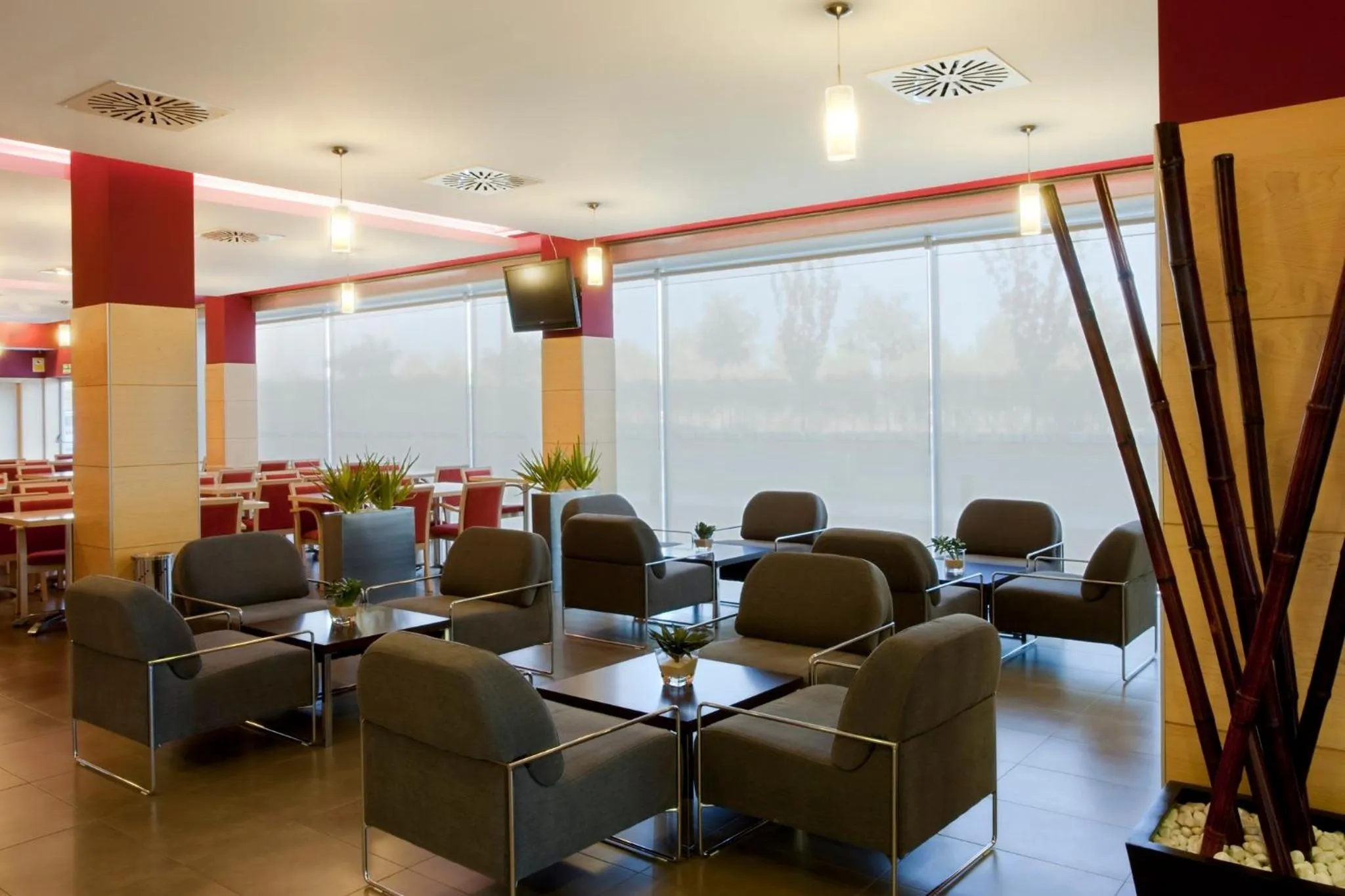 Restaurant/places to eat in Holiday Inn Express Madrid-Getafe by IHG